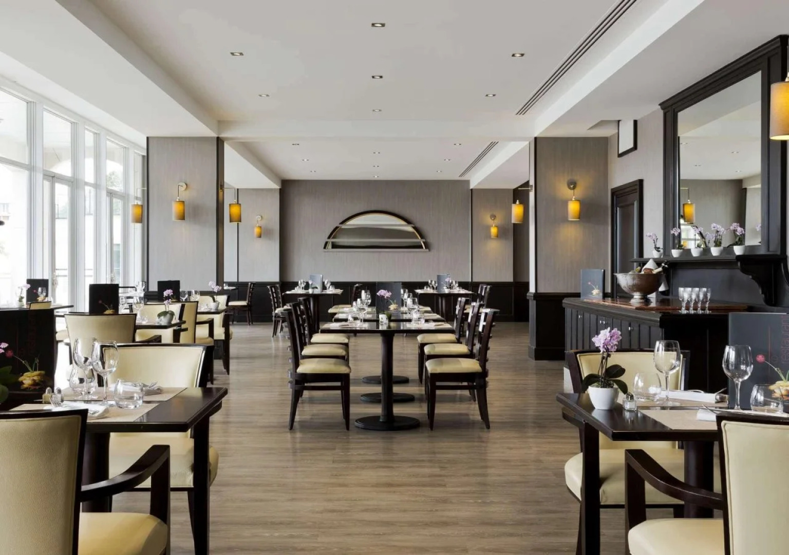 Hôtel du Lac dEnghien les Bains