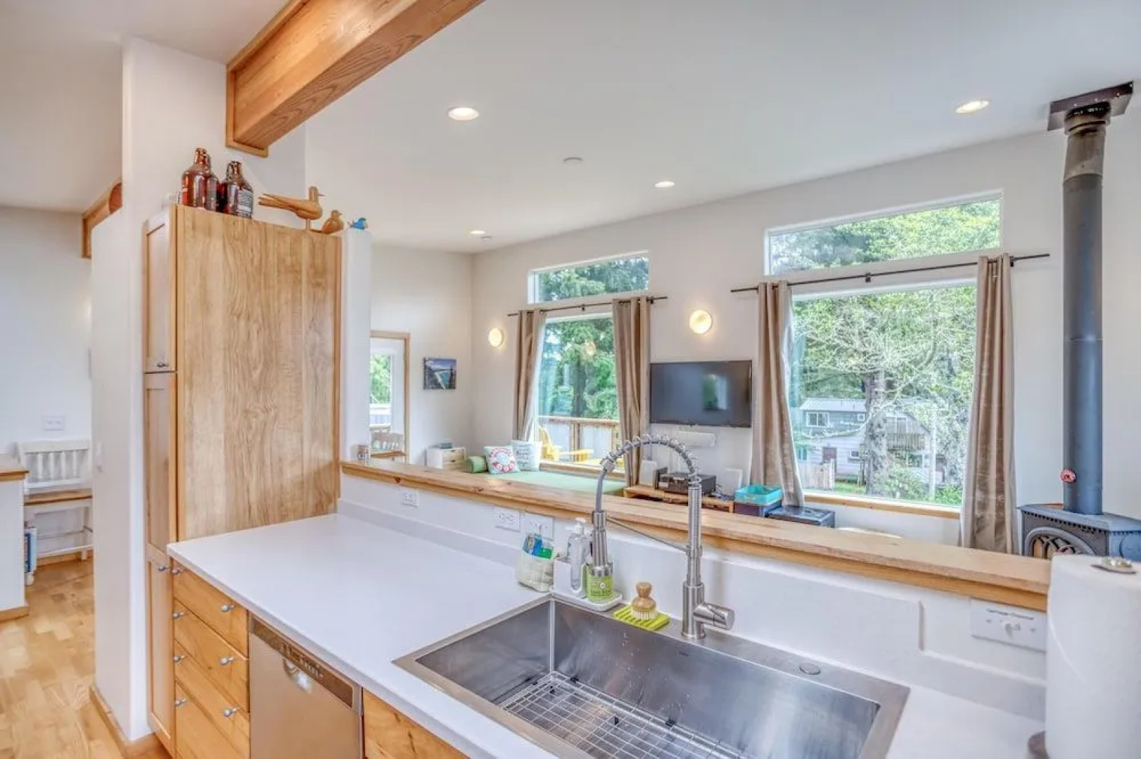 Modern Manzanita Retreat