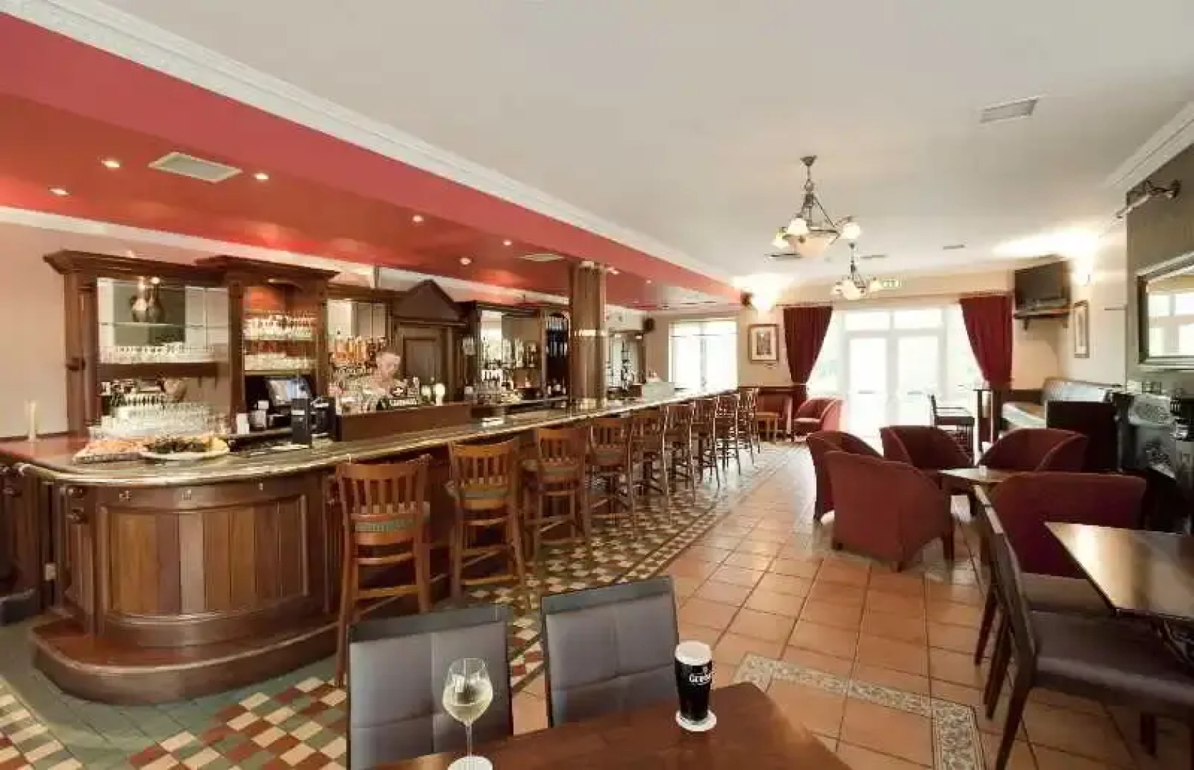 Riverside Park Hotel