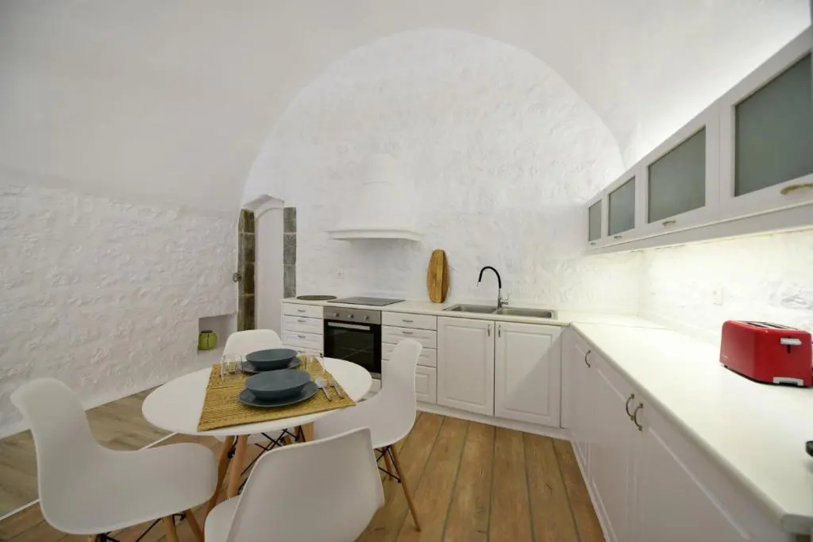 Hydra Hospitality Port Apartment