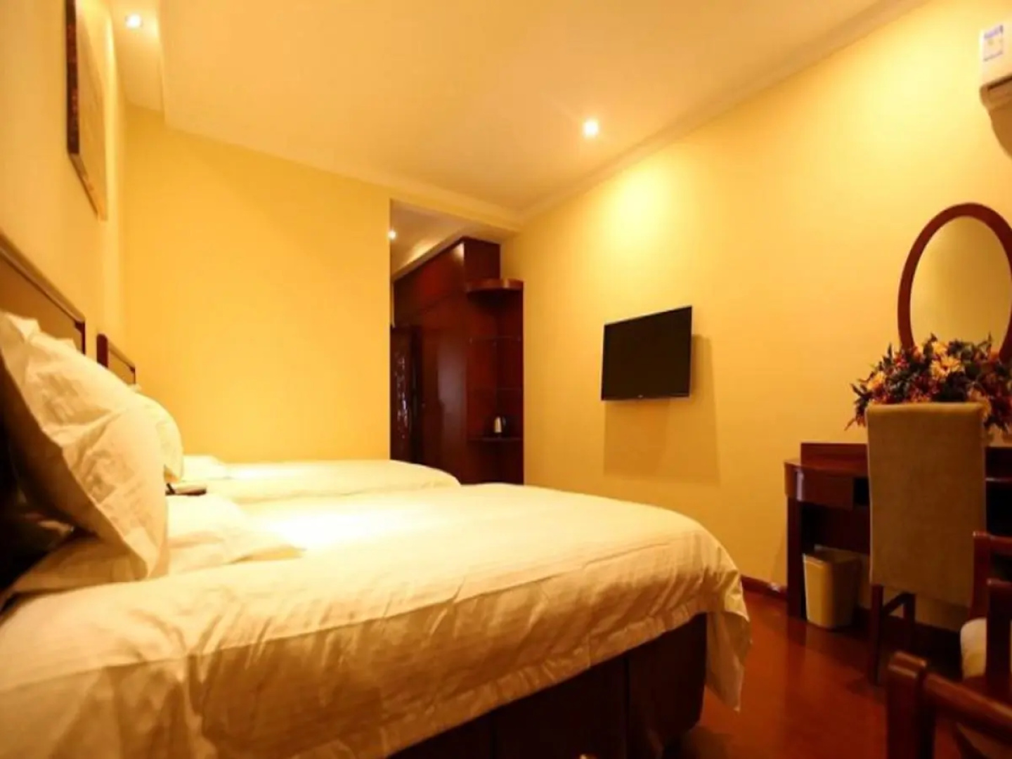 GreenTree Inn Inner Mongolia WuLanChaBu Jining District Futaiyuyuan Express Hotel