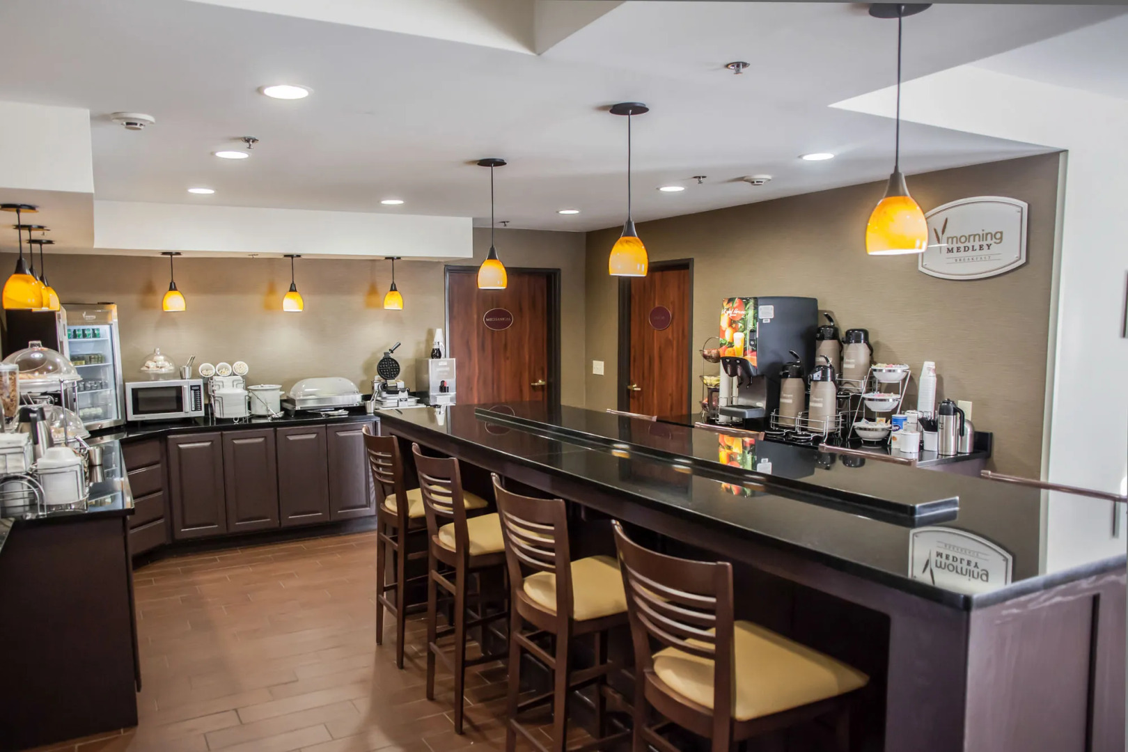 Garner Hotel Topeka West, by IHG