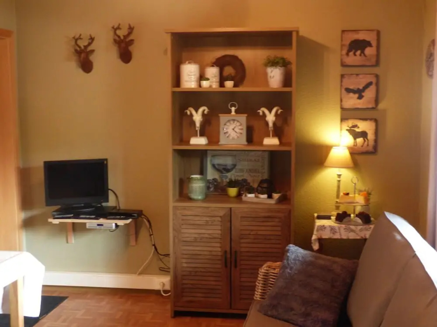 Serene Chalet in Honningen Eifel with garden in the lap of nature