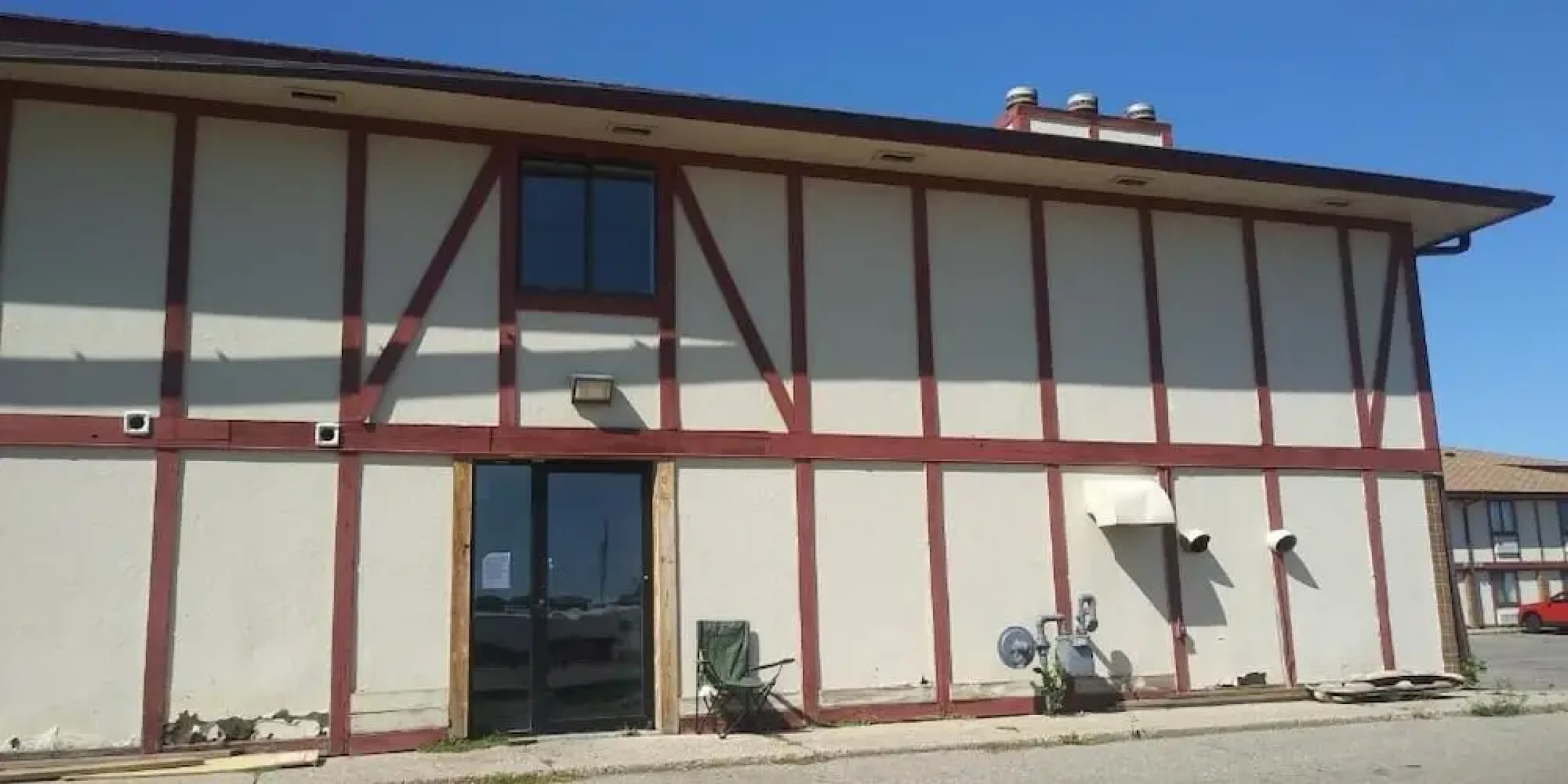 Guest Lodge