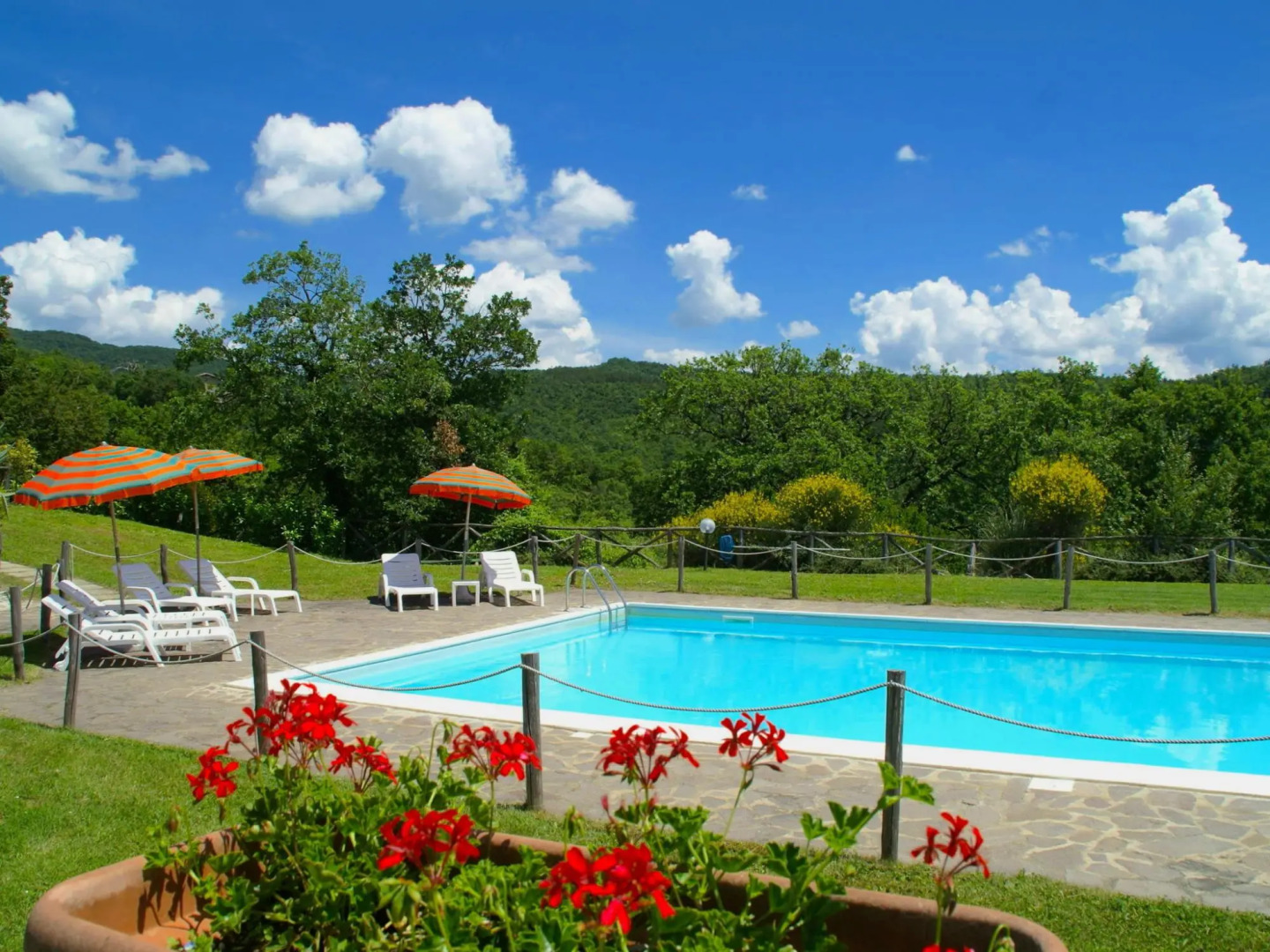 Beautiful Apartment With Private Terrace and Panoramic Swimming Pool