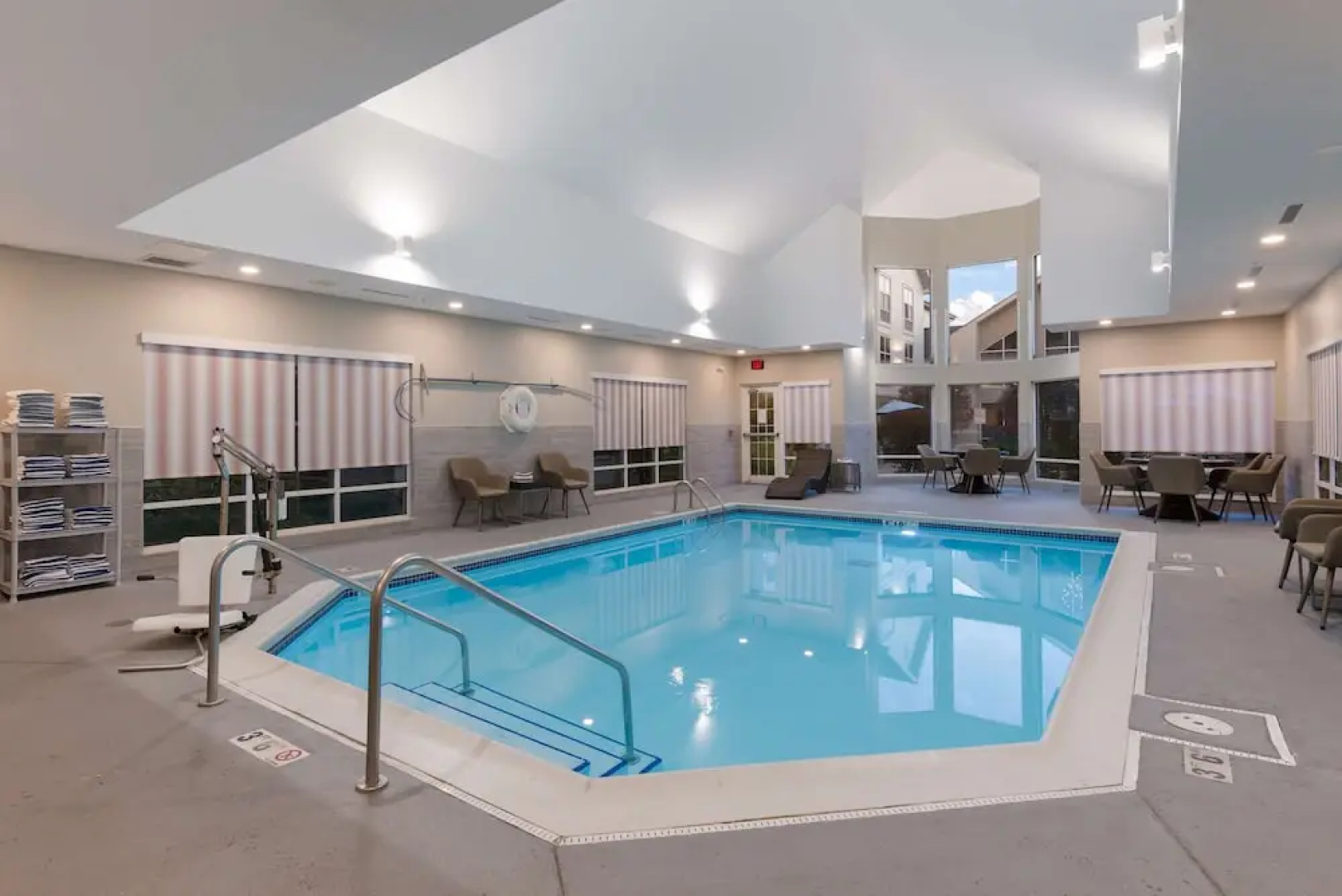 Candlewood Suites Chicago/Hoffman Estates