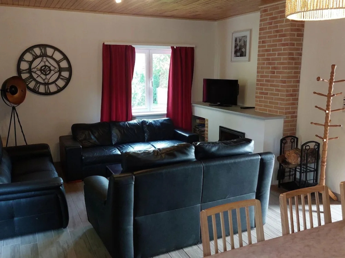 Retreat With Sauna & Games