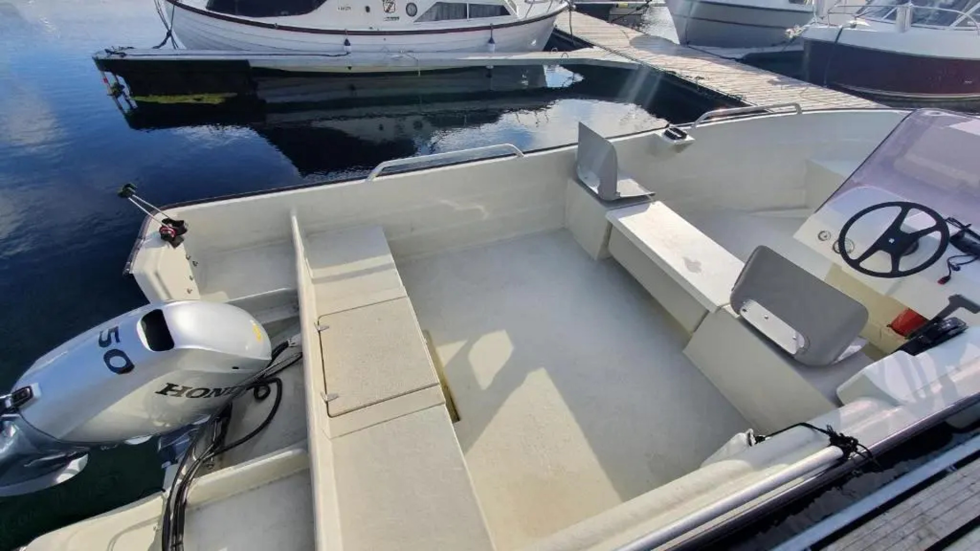 Kvernesfjorden Apartments