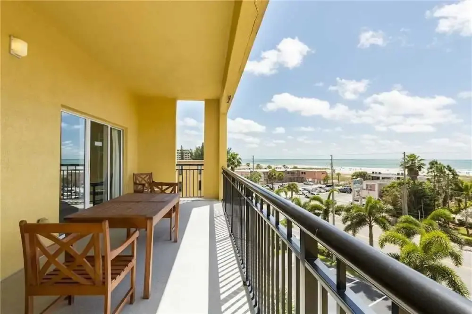 302 - Palms of Treasure Island