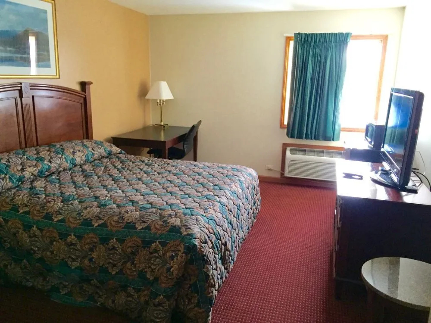 Executive Inn and Suites