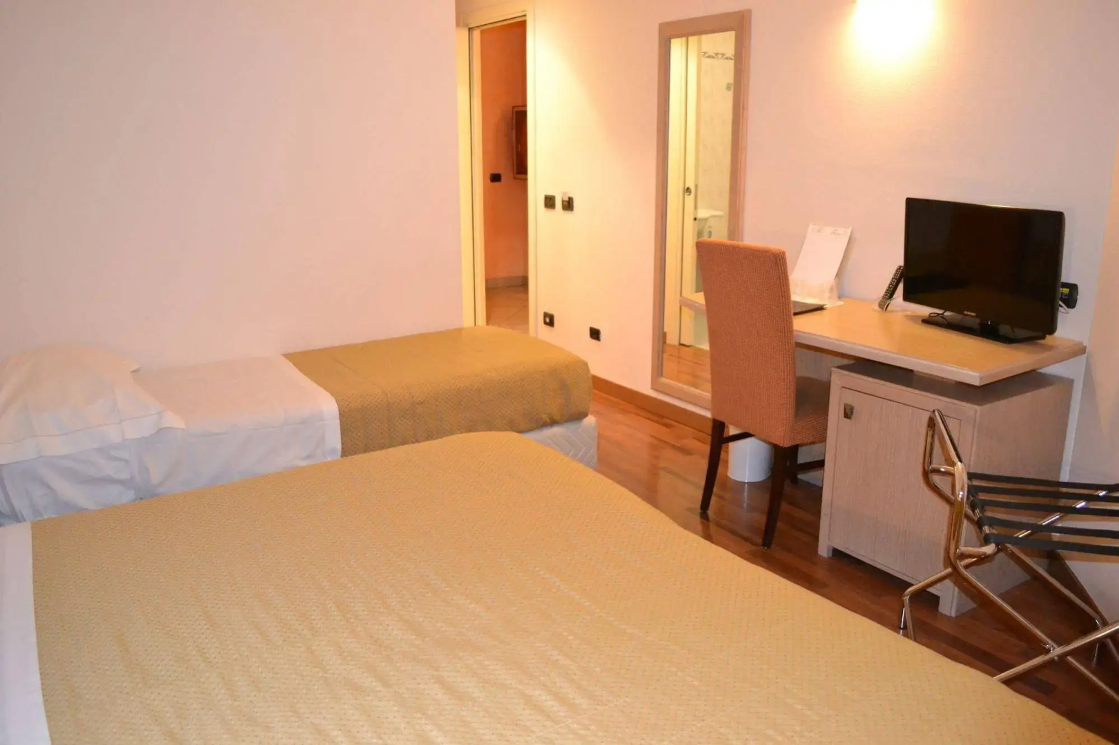 Hotel Tricolore