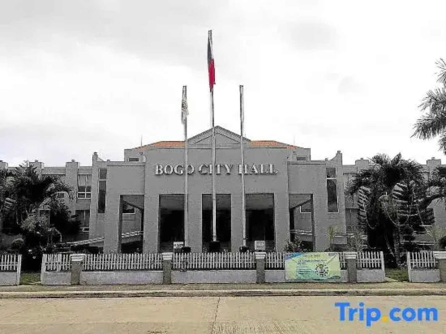 RedDoorz @ 4ks Pension House Bogo City Cebu