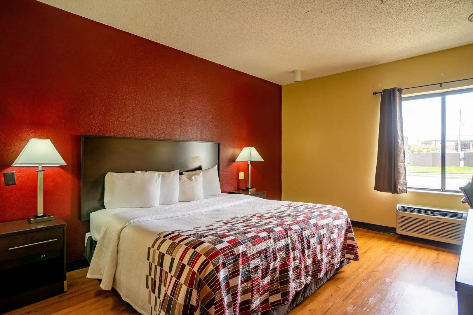 Red Roof Inn & Suites Indianapolis Airport