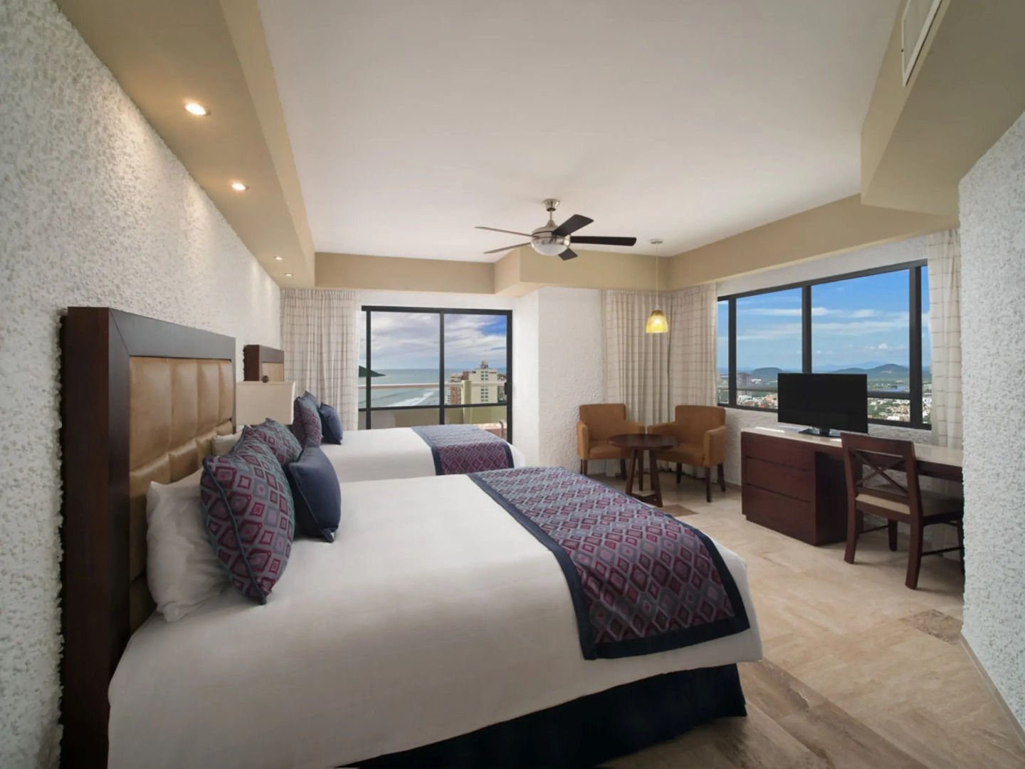 El Cid El Moro Beach Hotel