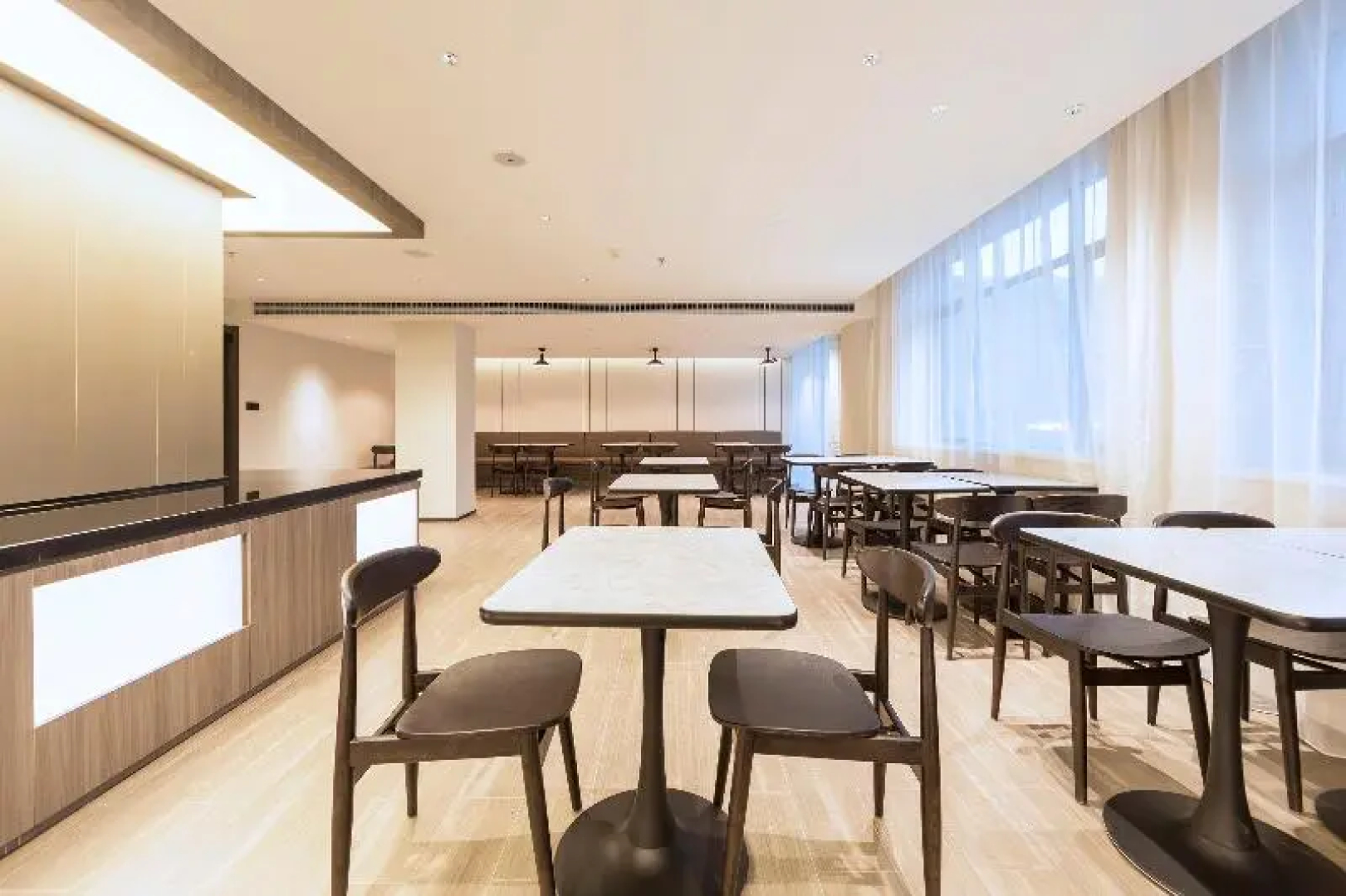 Hanting Hotel (Cebu Baolong Plaza )