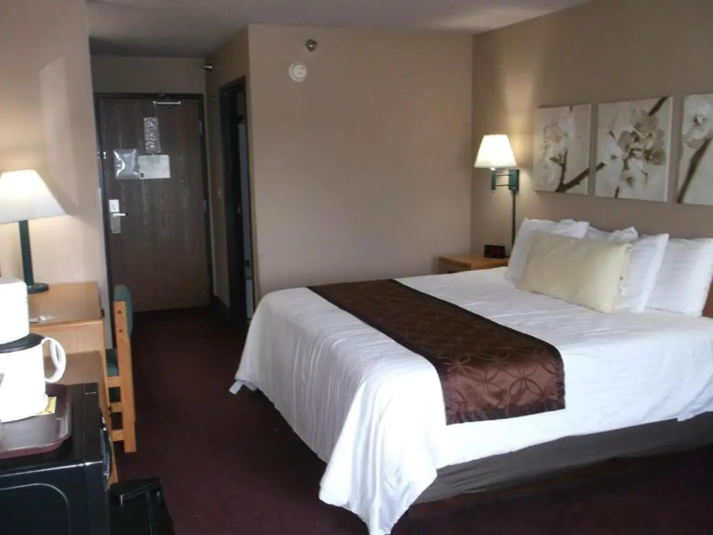 De Smet Super Deluxe Inn and Suites