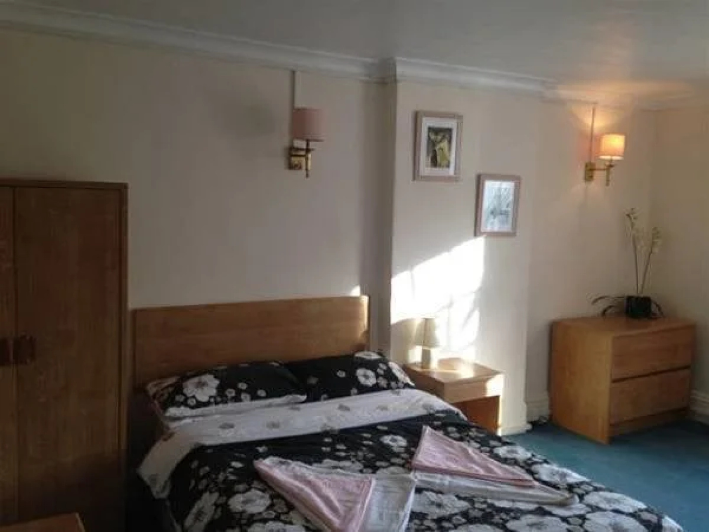 The Wheatsheaf Hotel