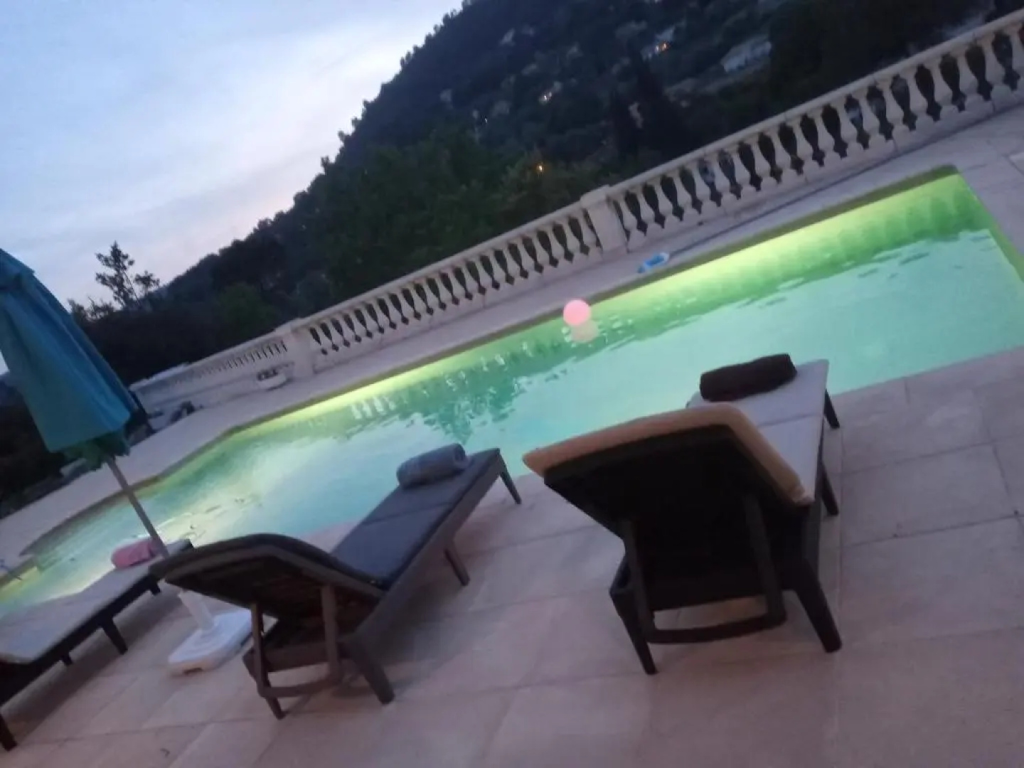 2 logements pour 10 personnes +piscine luxe