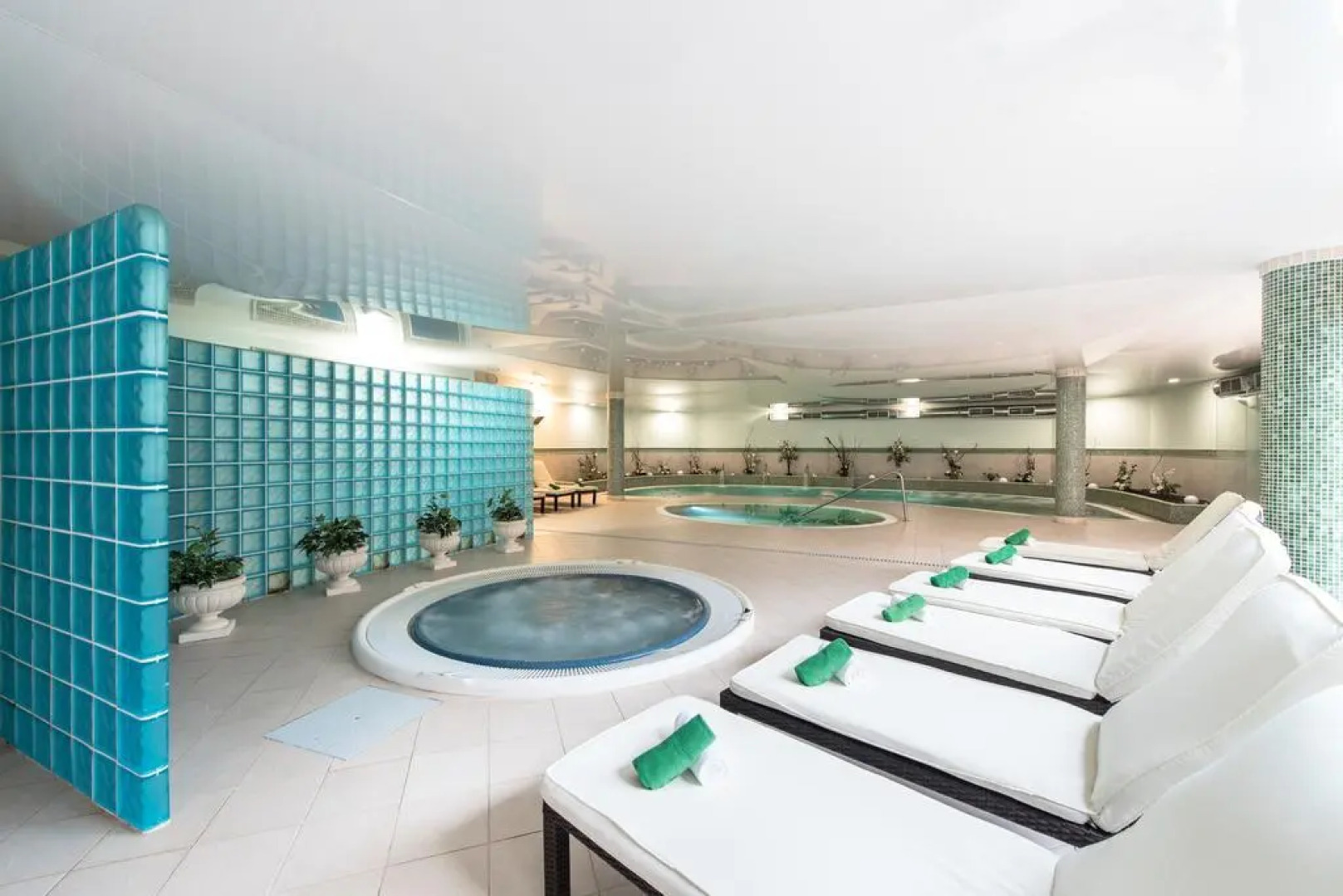 Sun Grove Villas & Spa