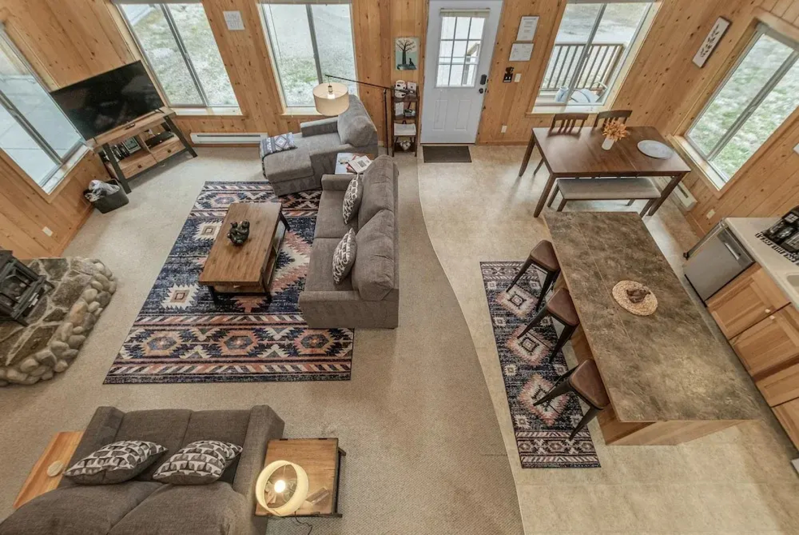 Pine River Retreat 2 Bedroom Home by RedAwning