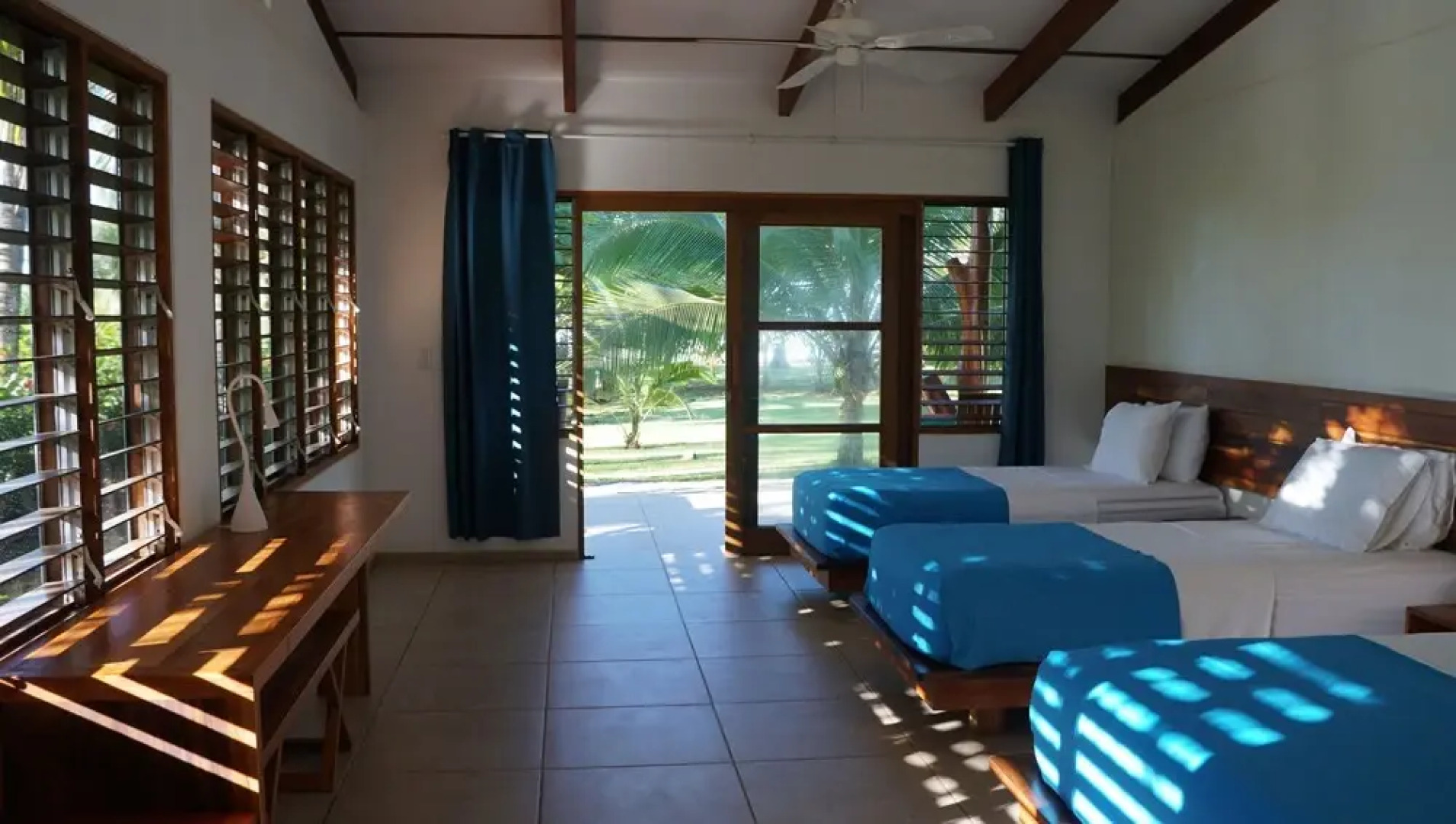 Salvatierra Beachfront Hotel