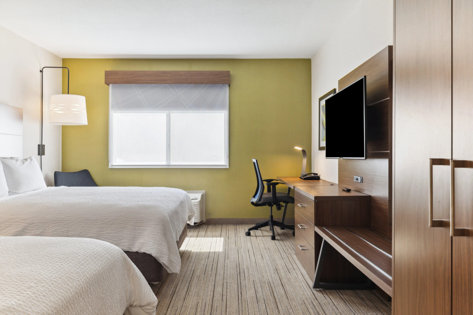 Holiday Inn Express & Suites Mountain View Silicon Valley by IHG