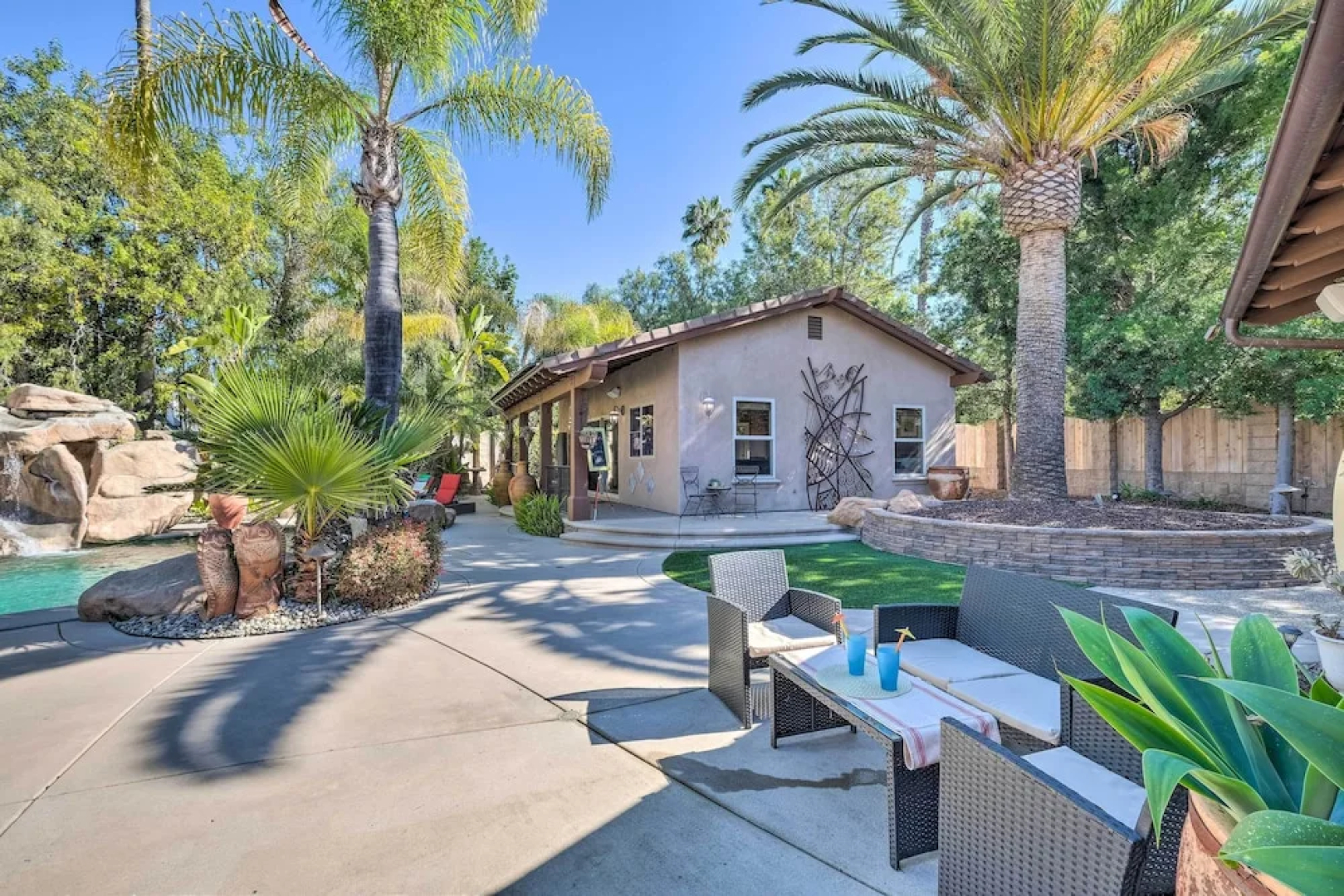 Bright Poway Studio w/ Shared Outdoor Pool!