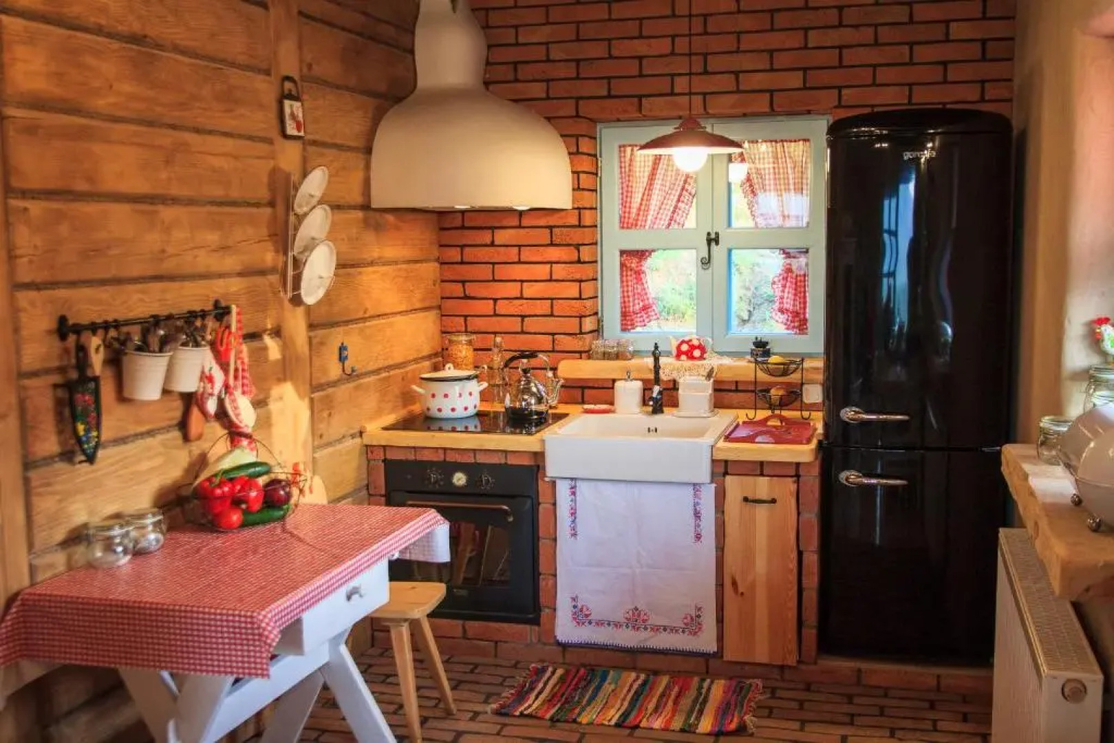 KAAJowka Ludowa Chata w Bieszczadach