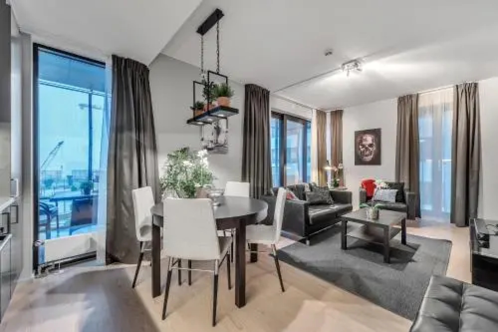 Wright Apartments - Barcode