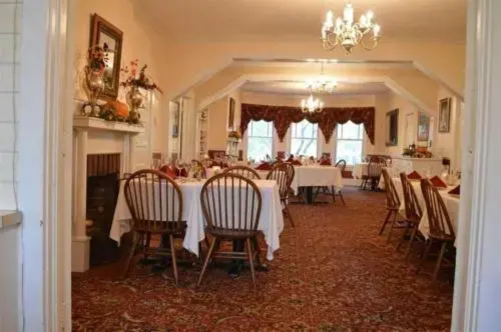 Red Rocker Inn