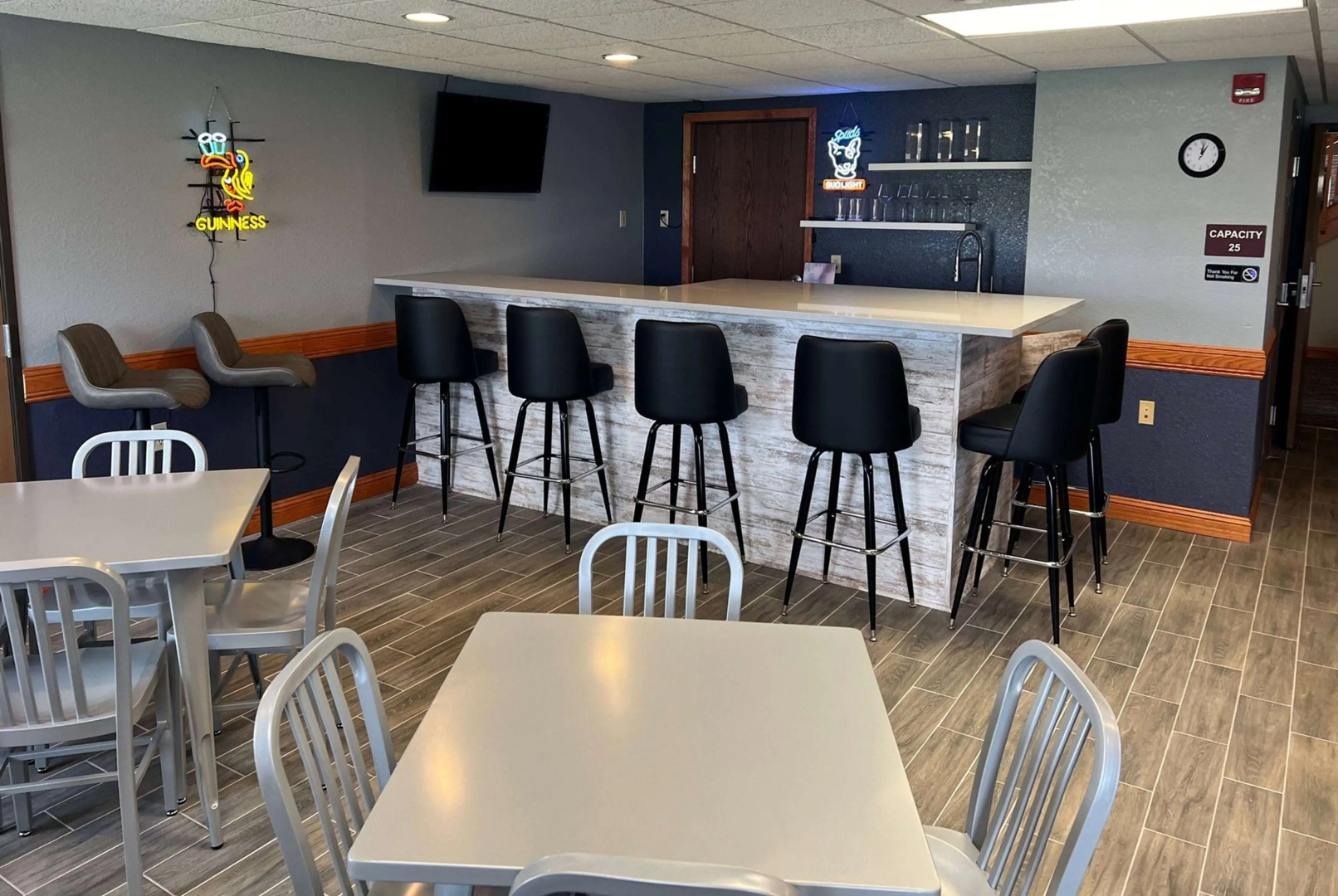 AmericInn by Wyndham Manitowoc