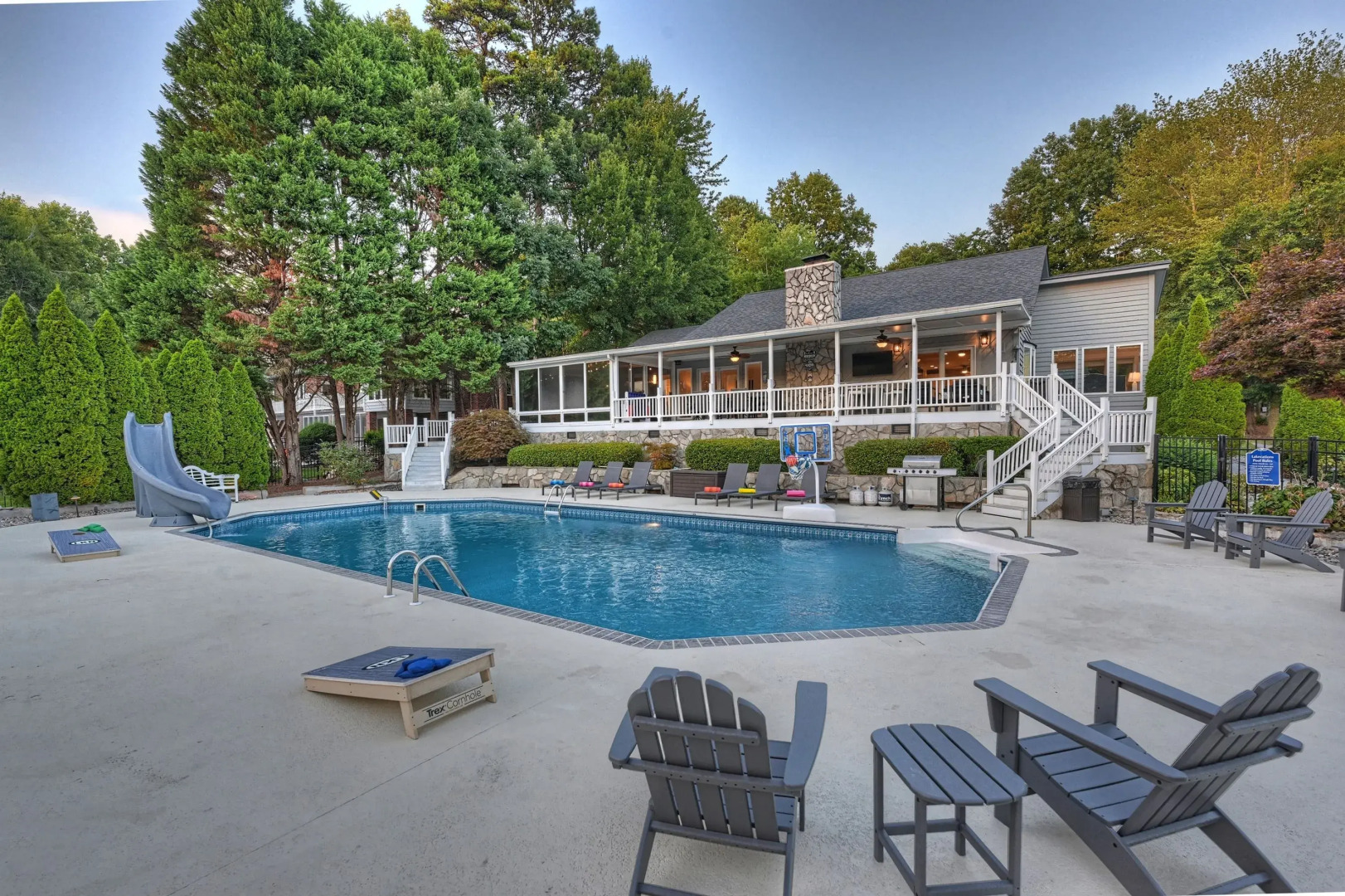 Sip, Sip Away by Avantstay Pool + Hot Tub