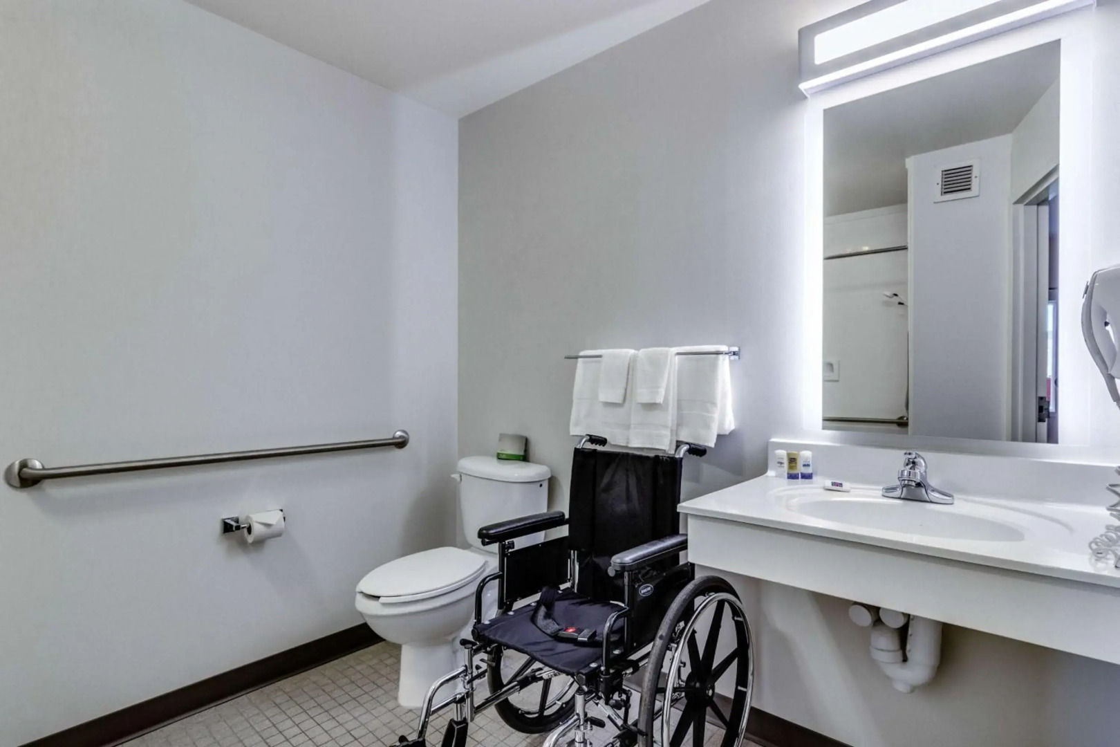 Motel 6 Saskatoon, SK