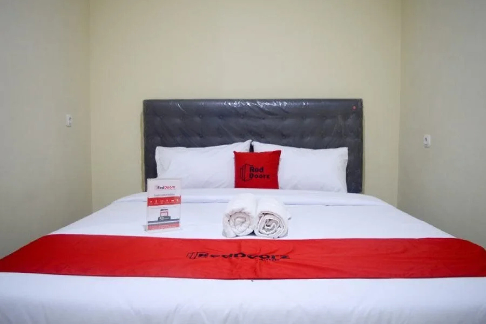 RedDoorz near Sam Poo Kong 2