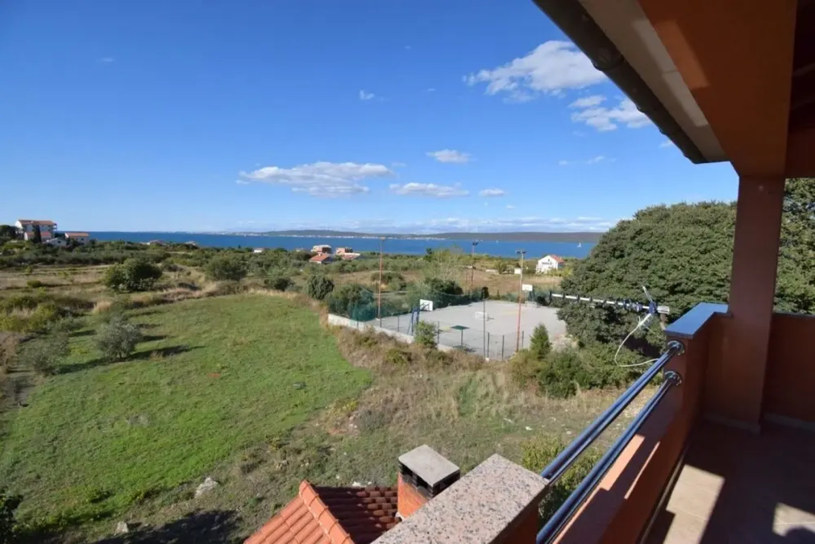 Pero - Free Parking - A2- Crveni