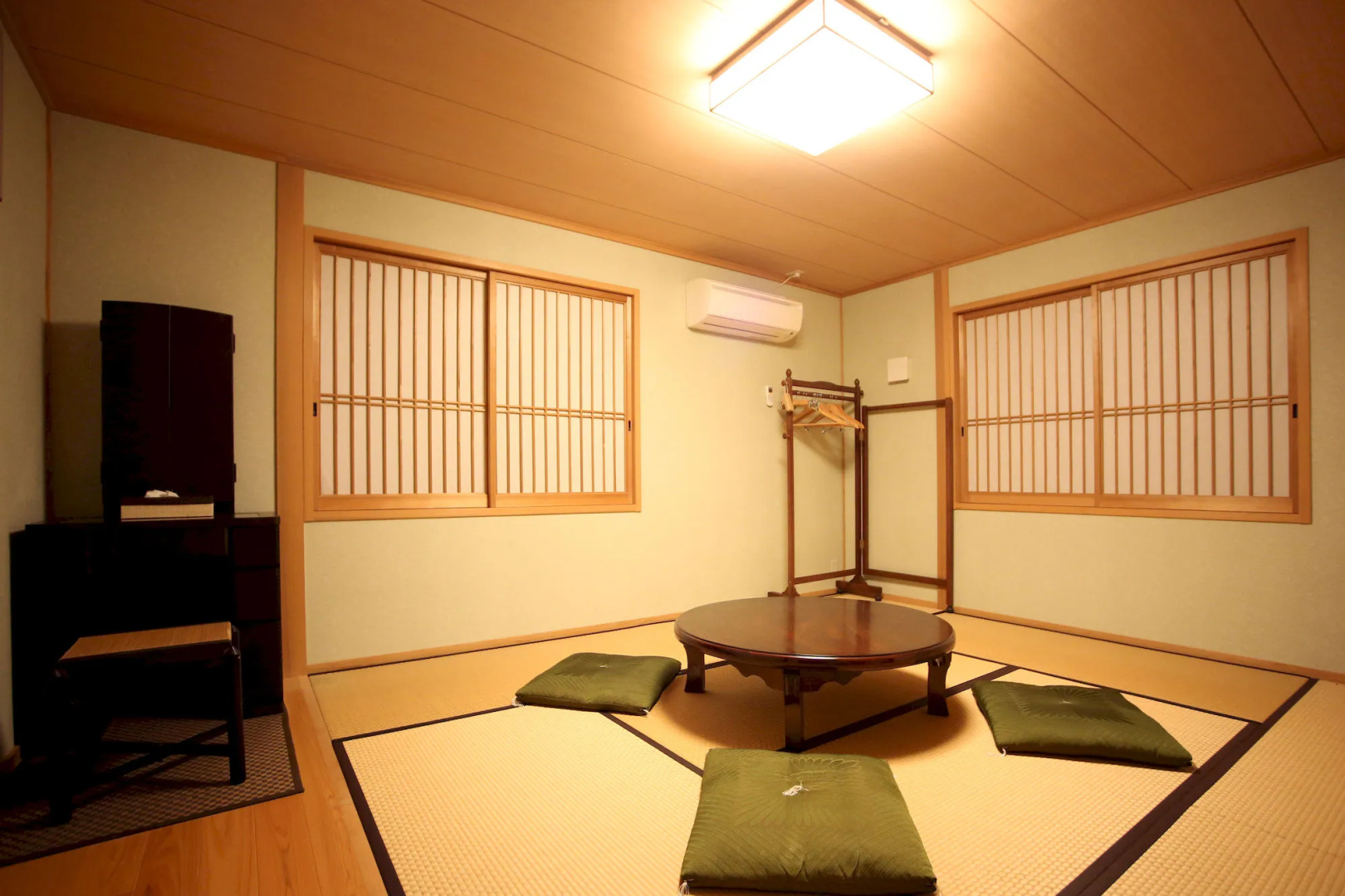 Japanese Onsen Ryokan Yufuin Tabinokura
