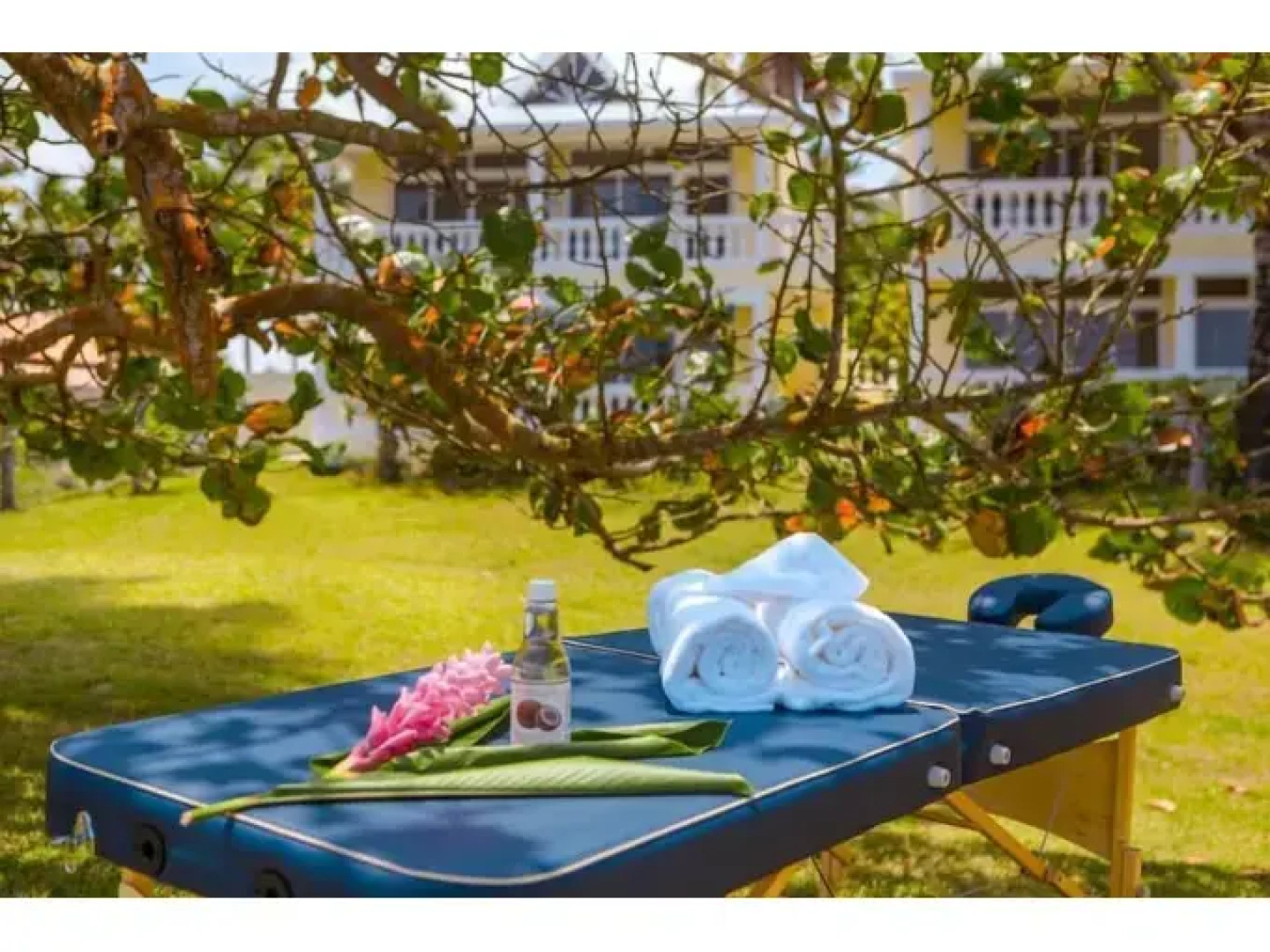 Las Canas Beach Retreat