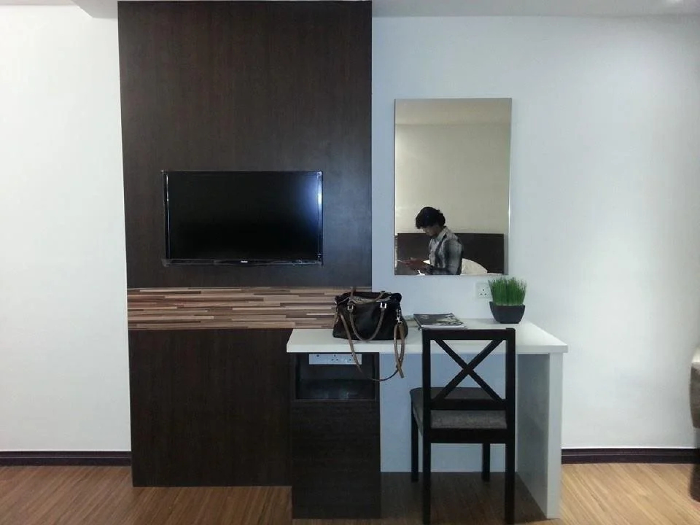 Qaseh Aryaana Suite