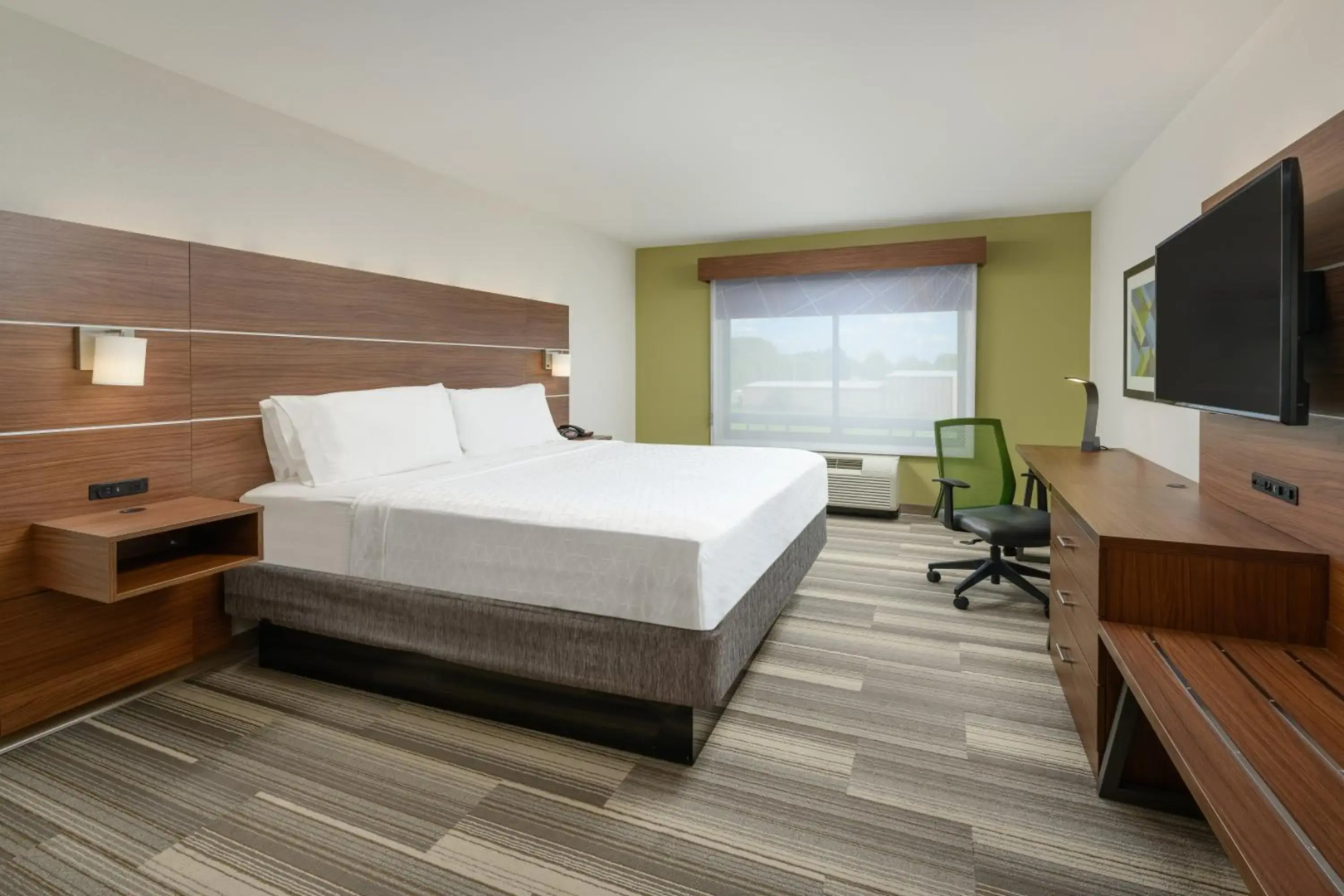 Holiday Inn Express Hotel & Suites Tullahoma by IHG