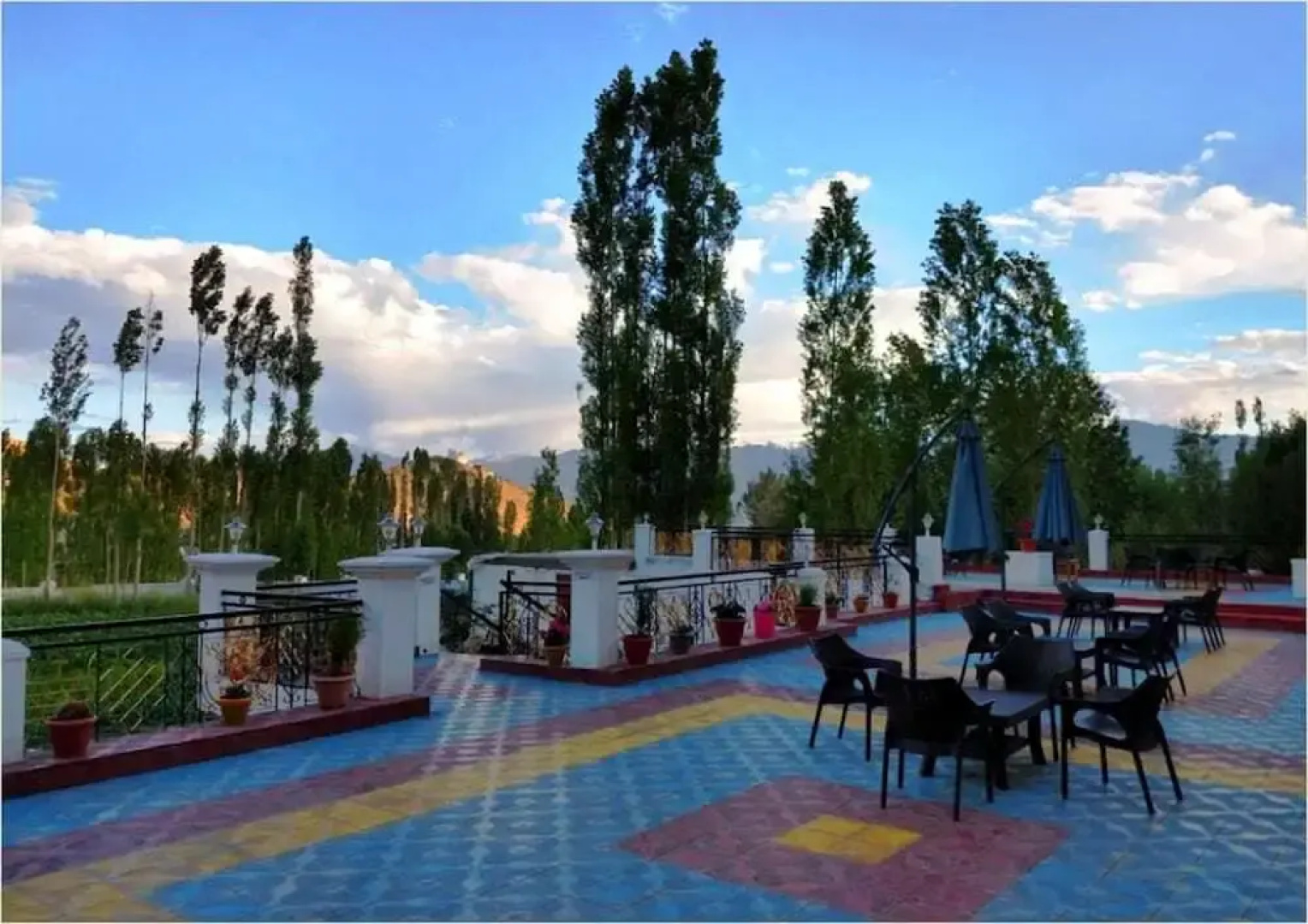 Hotel Khakshal Chubi