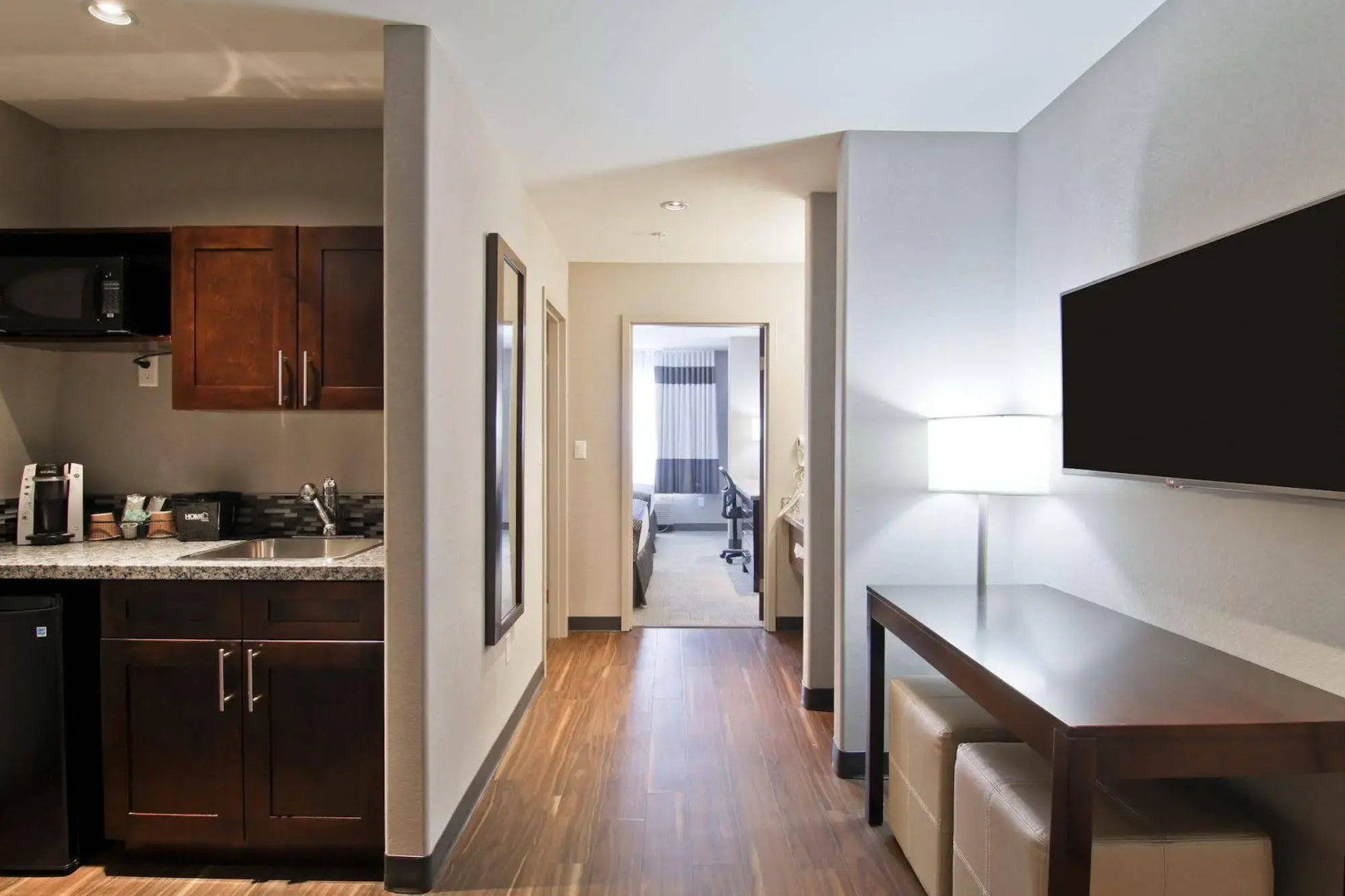 Home Inn and Suites Regina Airport