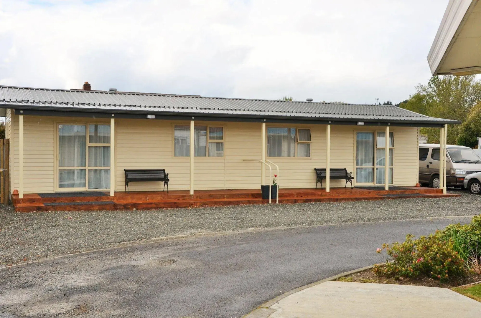 Esplanade Motels