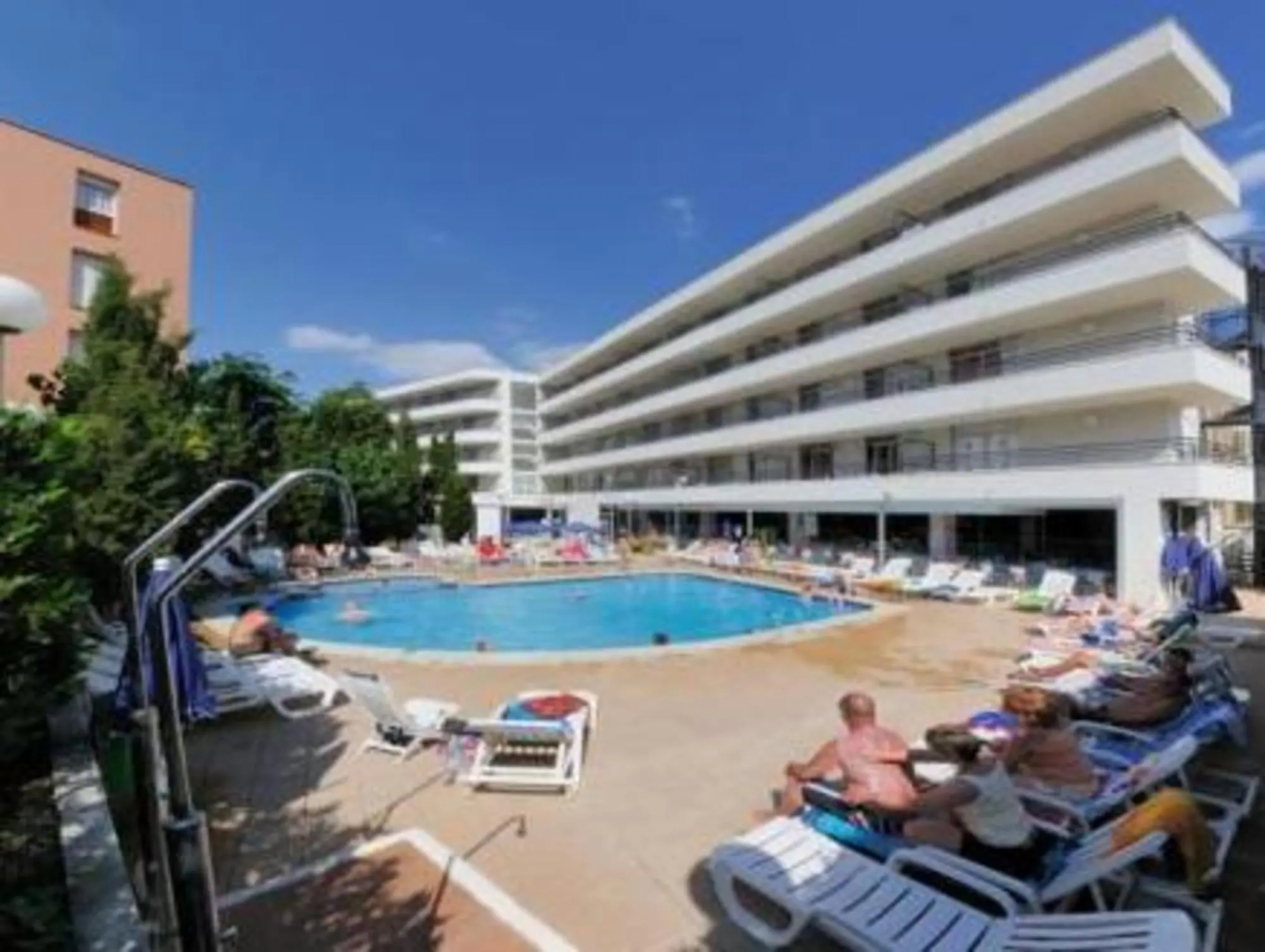 Aparthotel Esmeraldas