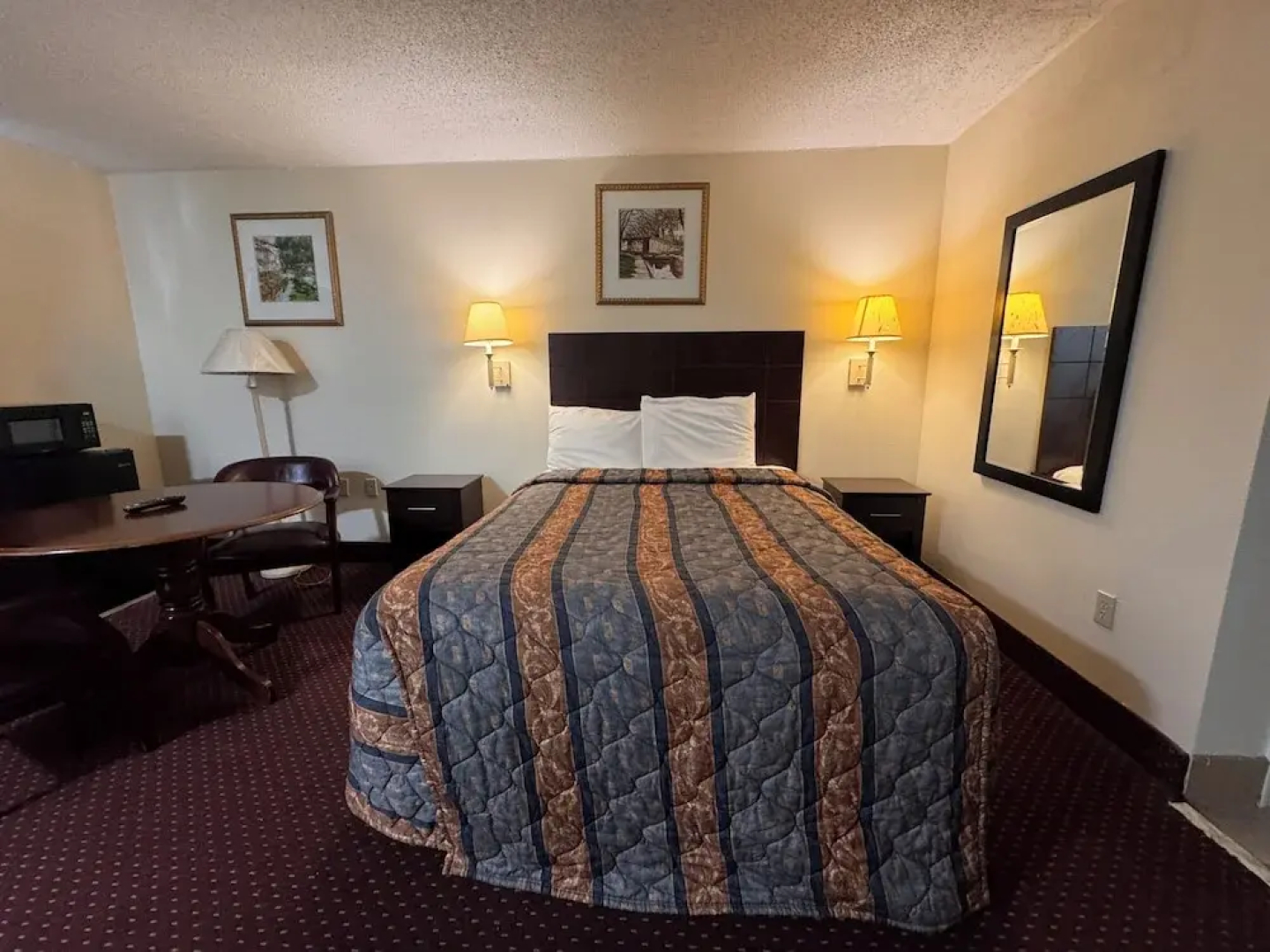 Whispering Pines by Hotel O Whitestone VA