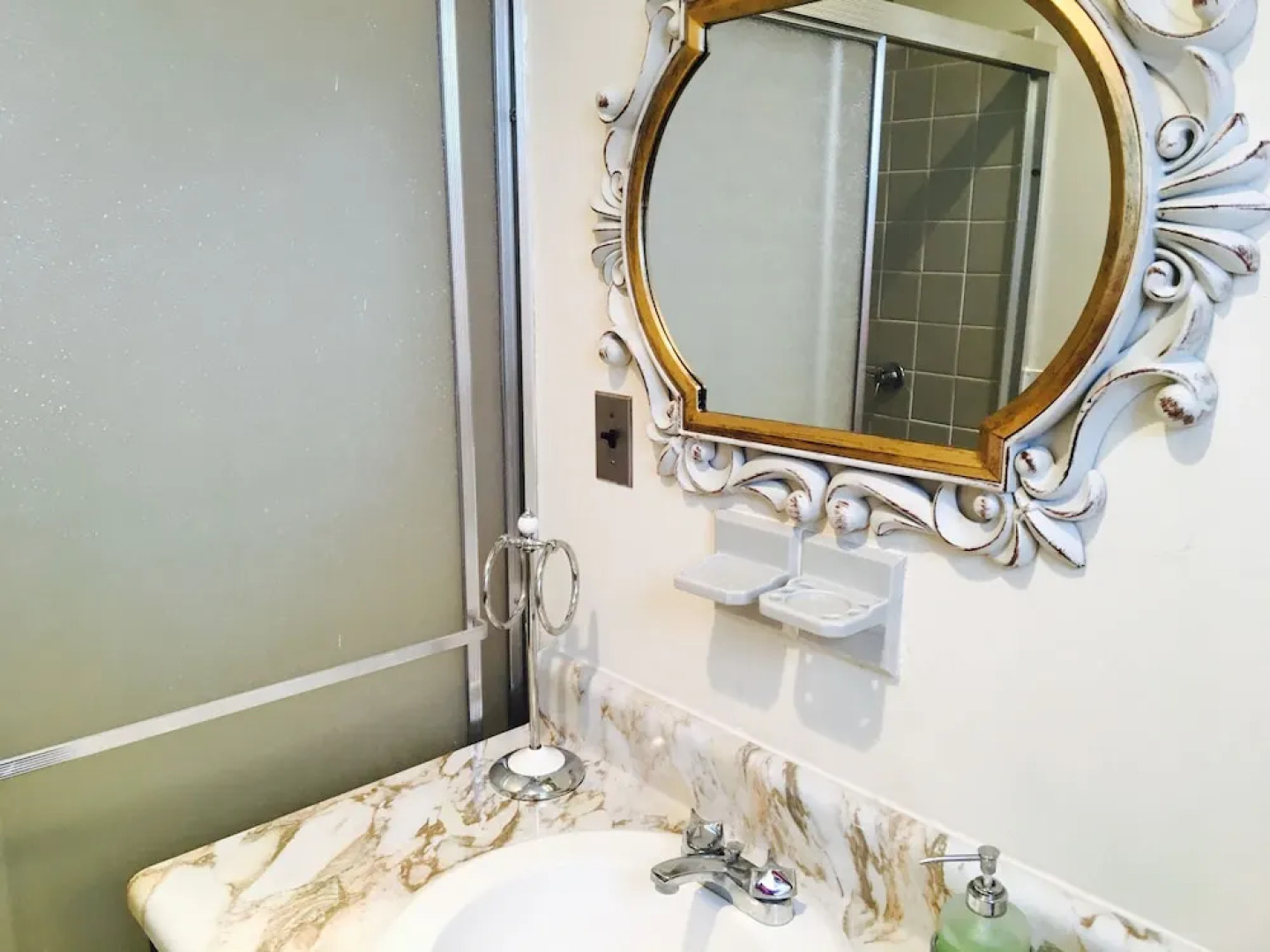 Kenoza Lake View Manor