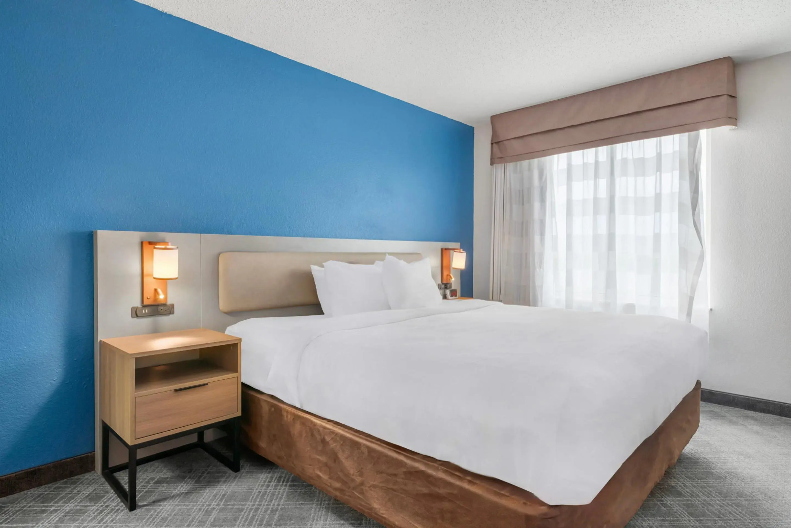 Comfort Inn & Suites Sheboygan I-43