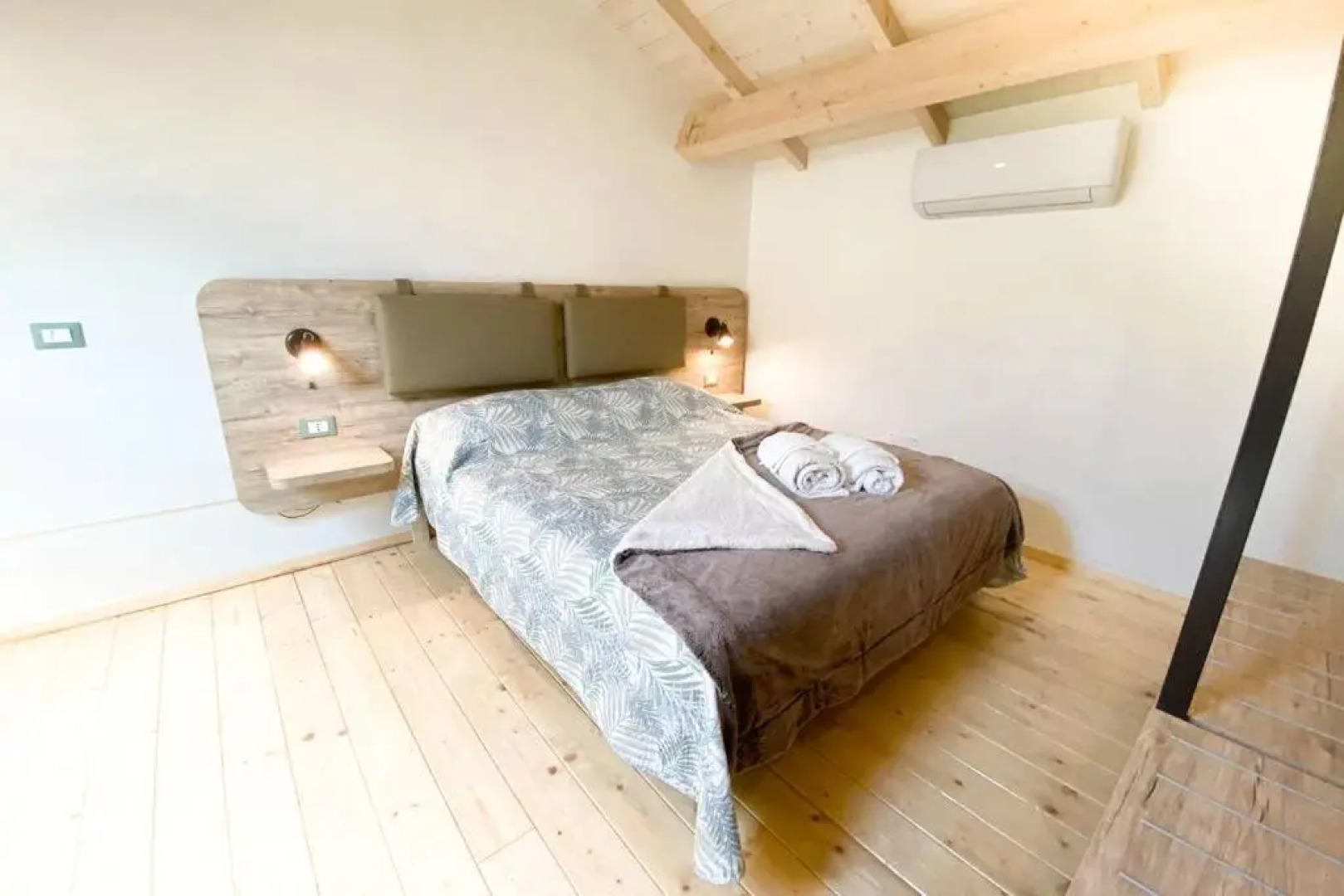 New Agriloft 4 Palms clima, giardino e Wi-Fi a 50 mt dal mare