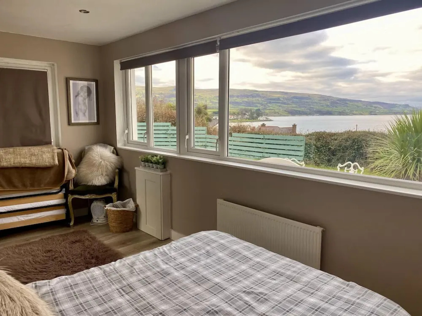 Ballygally Seaview and Garden 1 Bedroom Hideaway