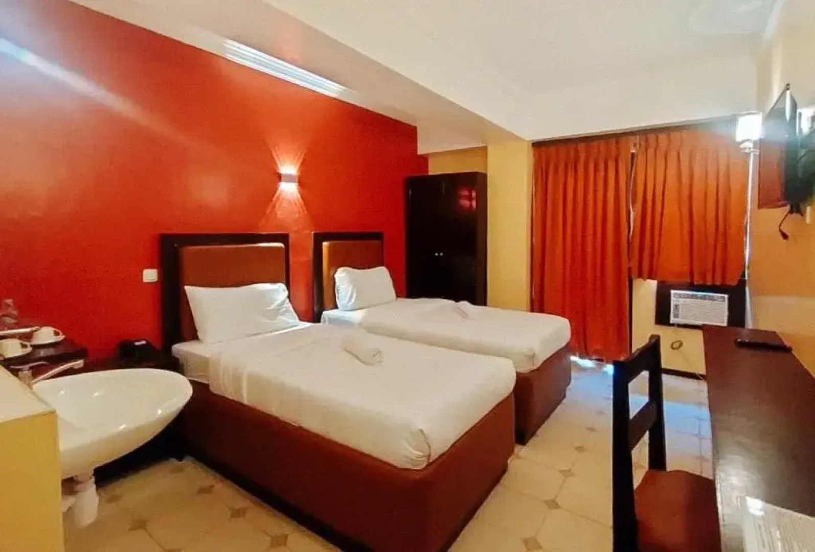 RedDoorz Carlton-Martin Hotel Masbate City