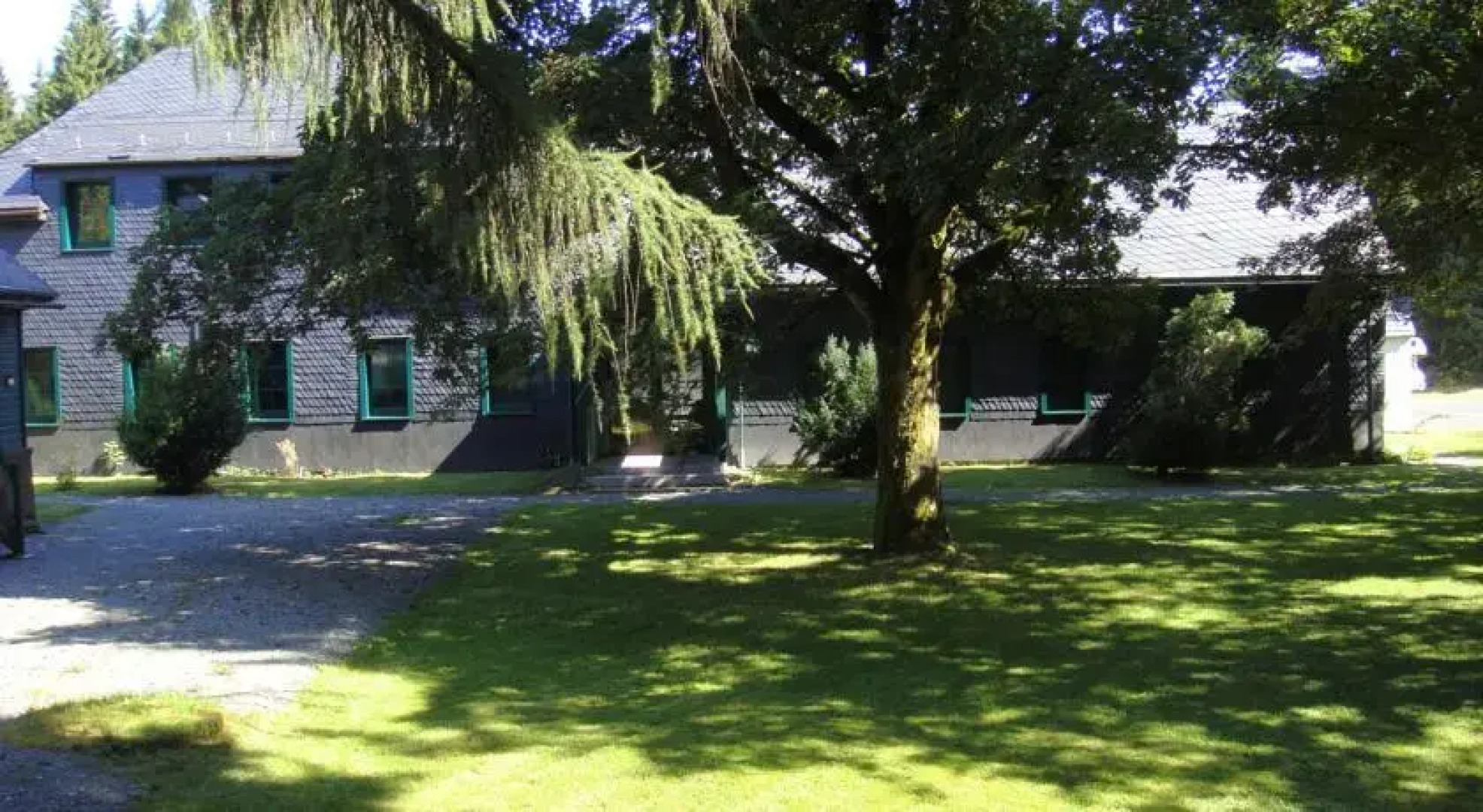 Berggasthof Brand - Finnhütten & Ferienhäuser Am Rennsteig